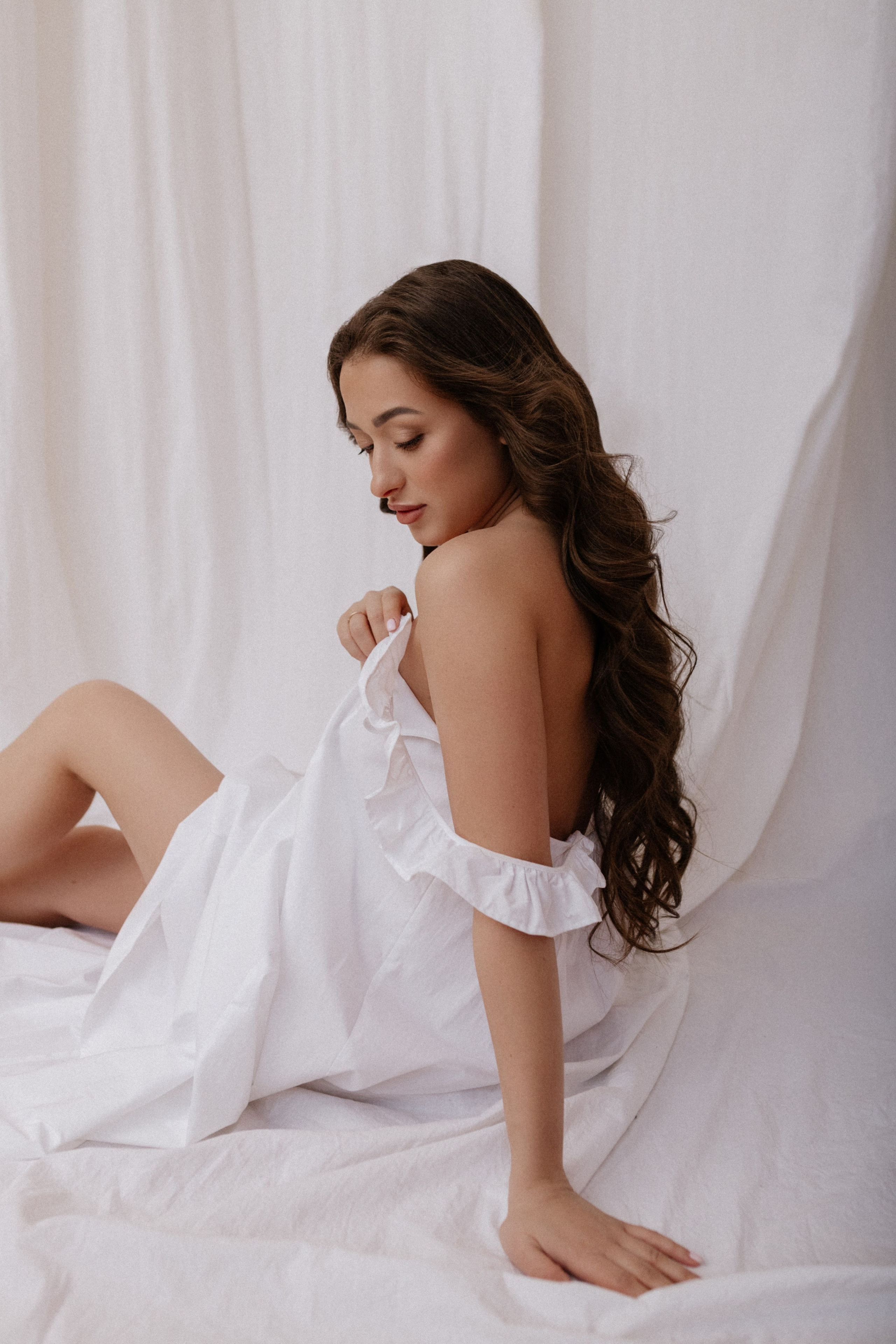 Индивидуальная фотосессия в студии. Сестры Карабаза. Фотографы и ретушеры в Москве и Санкт-Петербурге