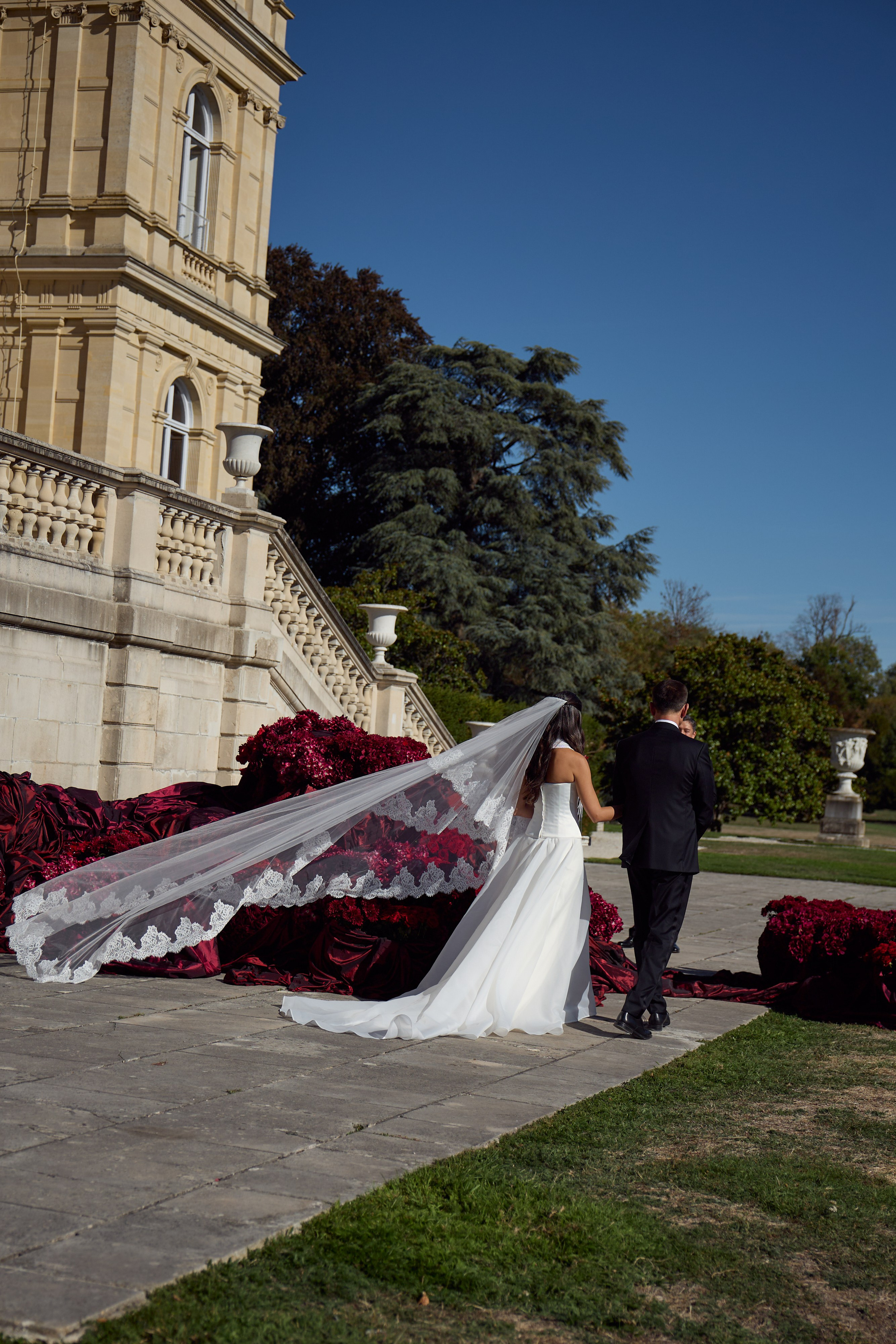 Château de Ferrières Wedding near Paris | Aleksandr Tsukanov