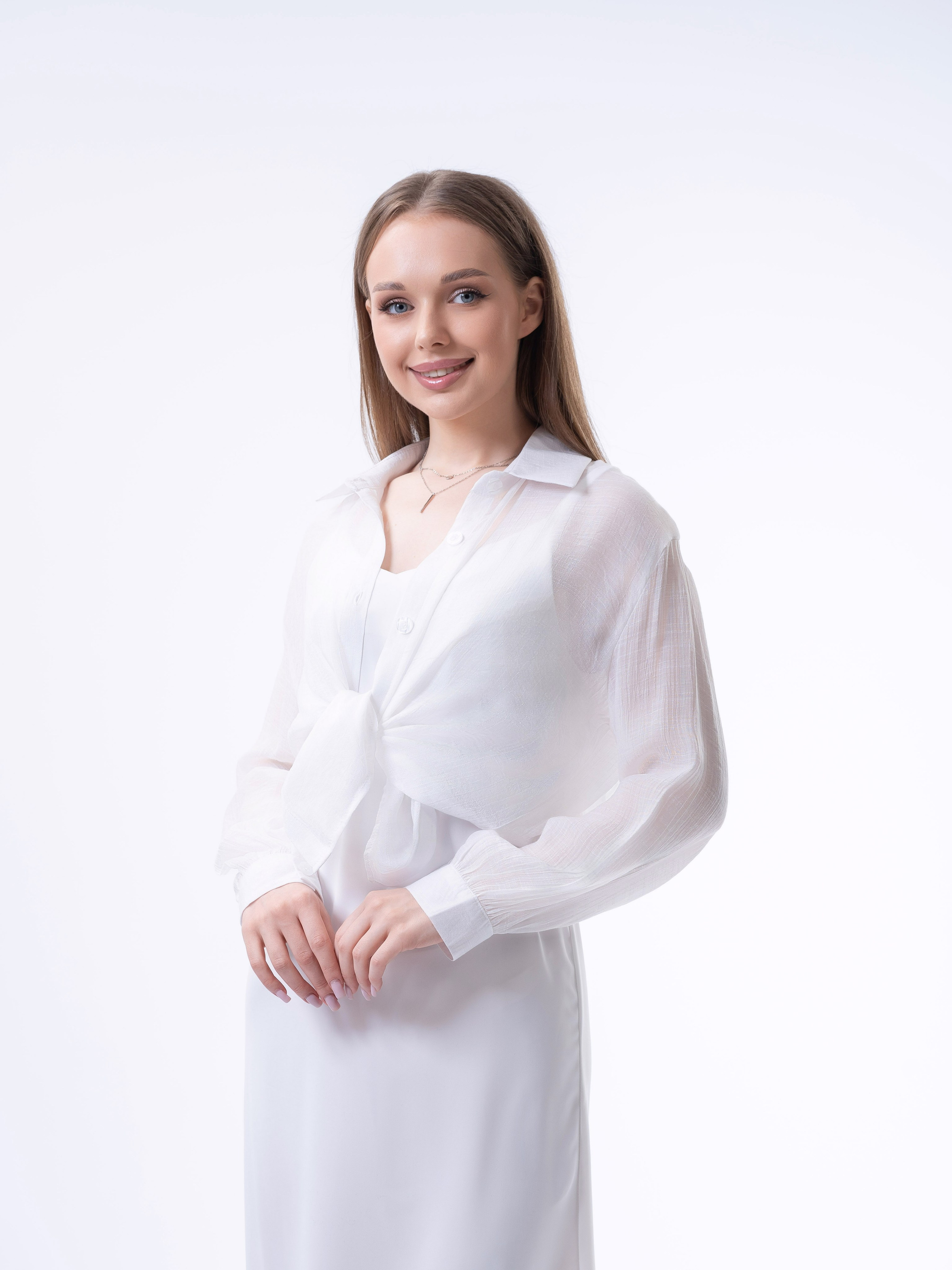 Каталог Девушки. Студия рекламной и предметной съемки товаров WELKO Studio