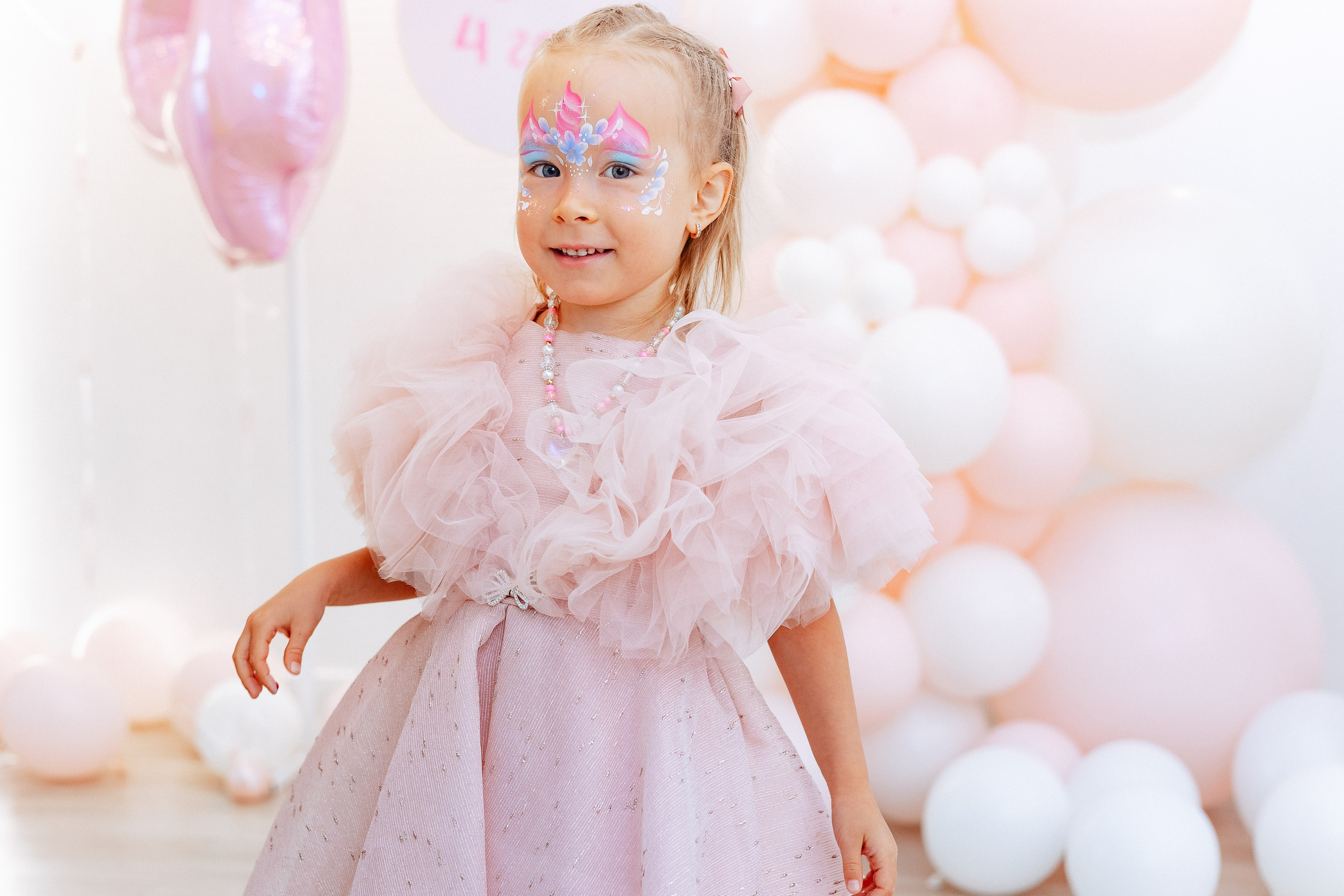 День рождения Ксюши. Свадебный и семейный фотограф в Челябинске. Аврамец Анна