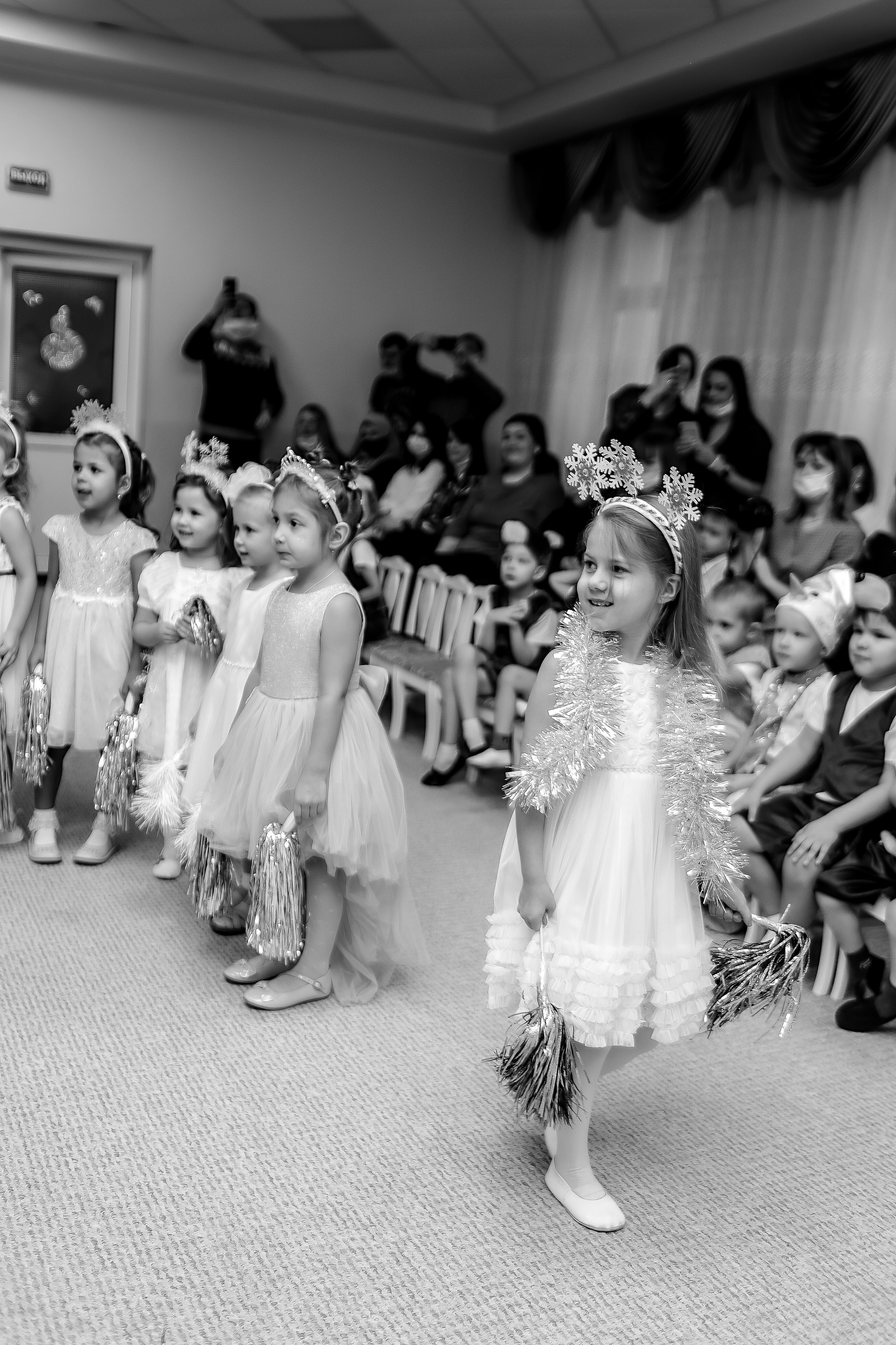Репортаж новогоднего утренника. Семейный фотограф Тюмень, фотограф на роды Салмина Мария