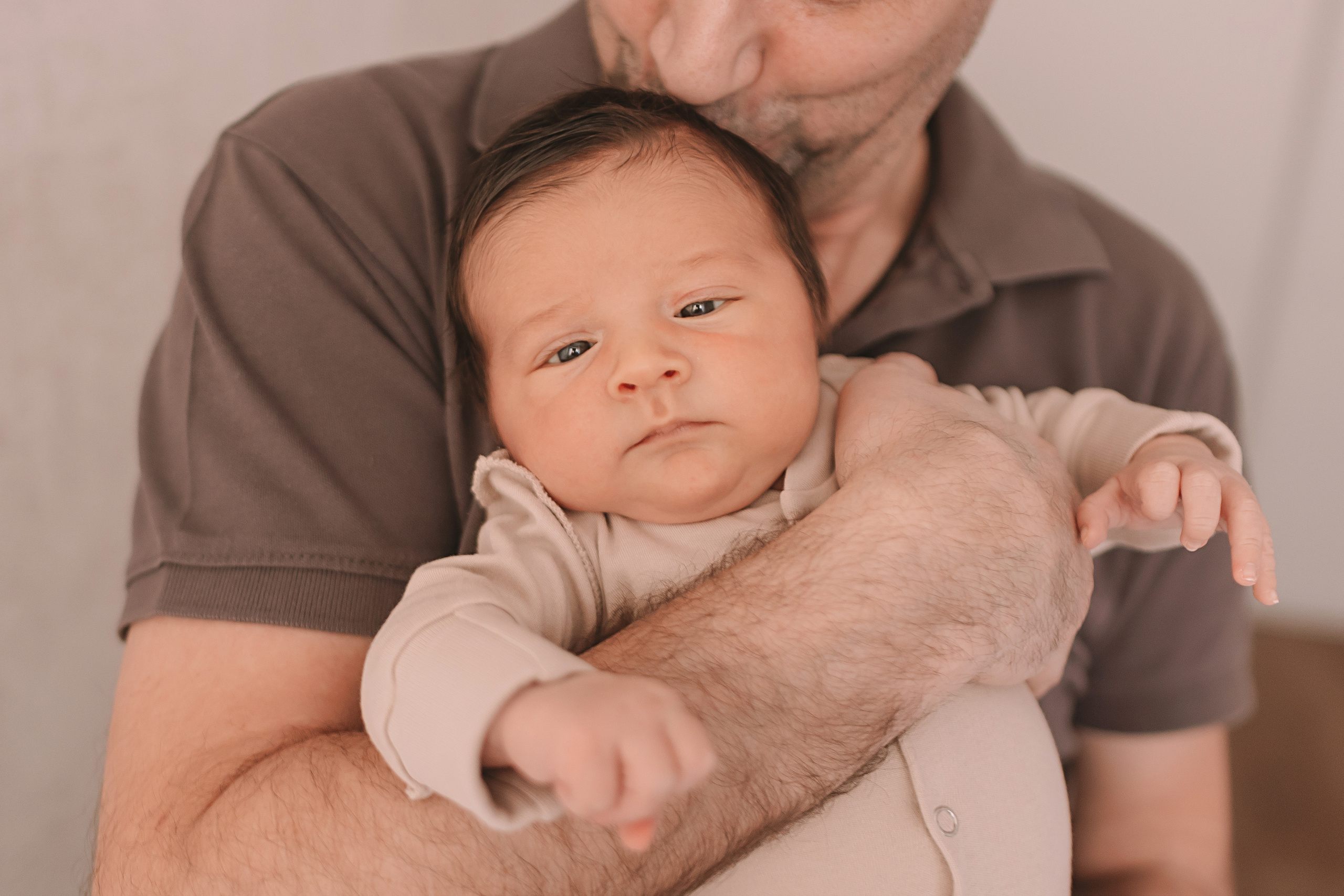 Максим. Семейный фотограф Тюмень, фотограф на роды Салмина Мария