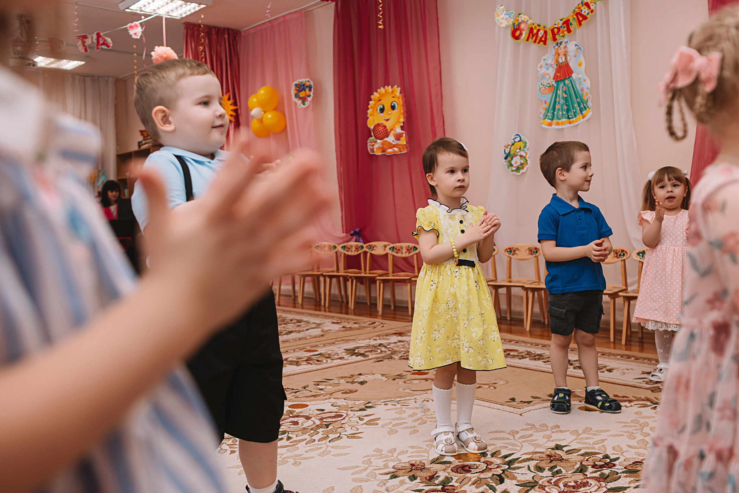 Утренник садик. Семейный фотограф Тюмень, фотограф на роды Салмина Мария
