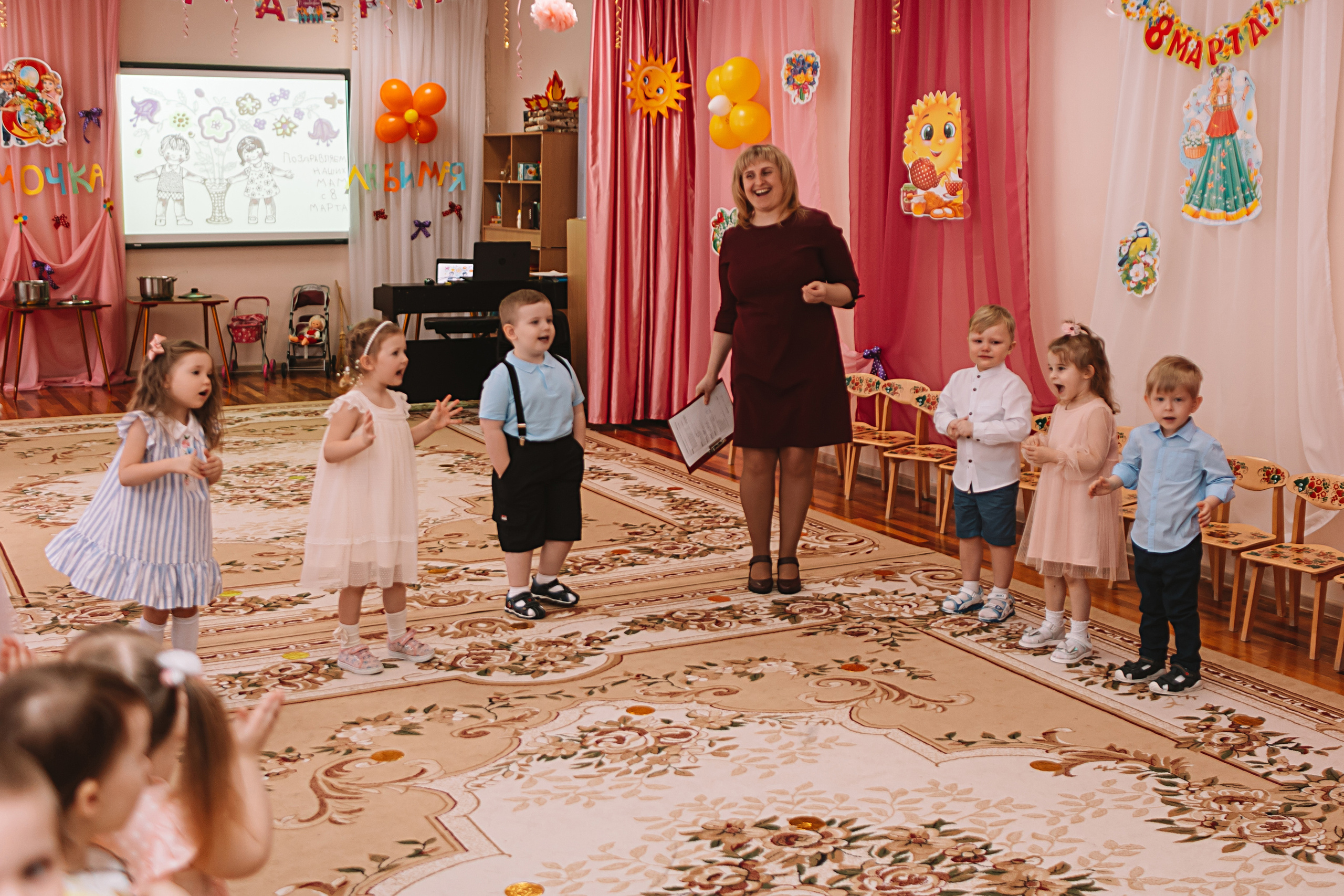 Утренник садик. Семейный фотограф Тюмень, фотограф на роды Салмина Мария