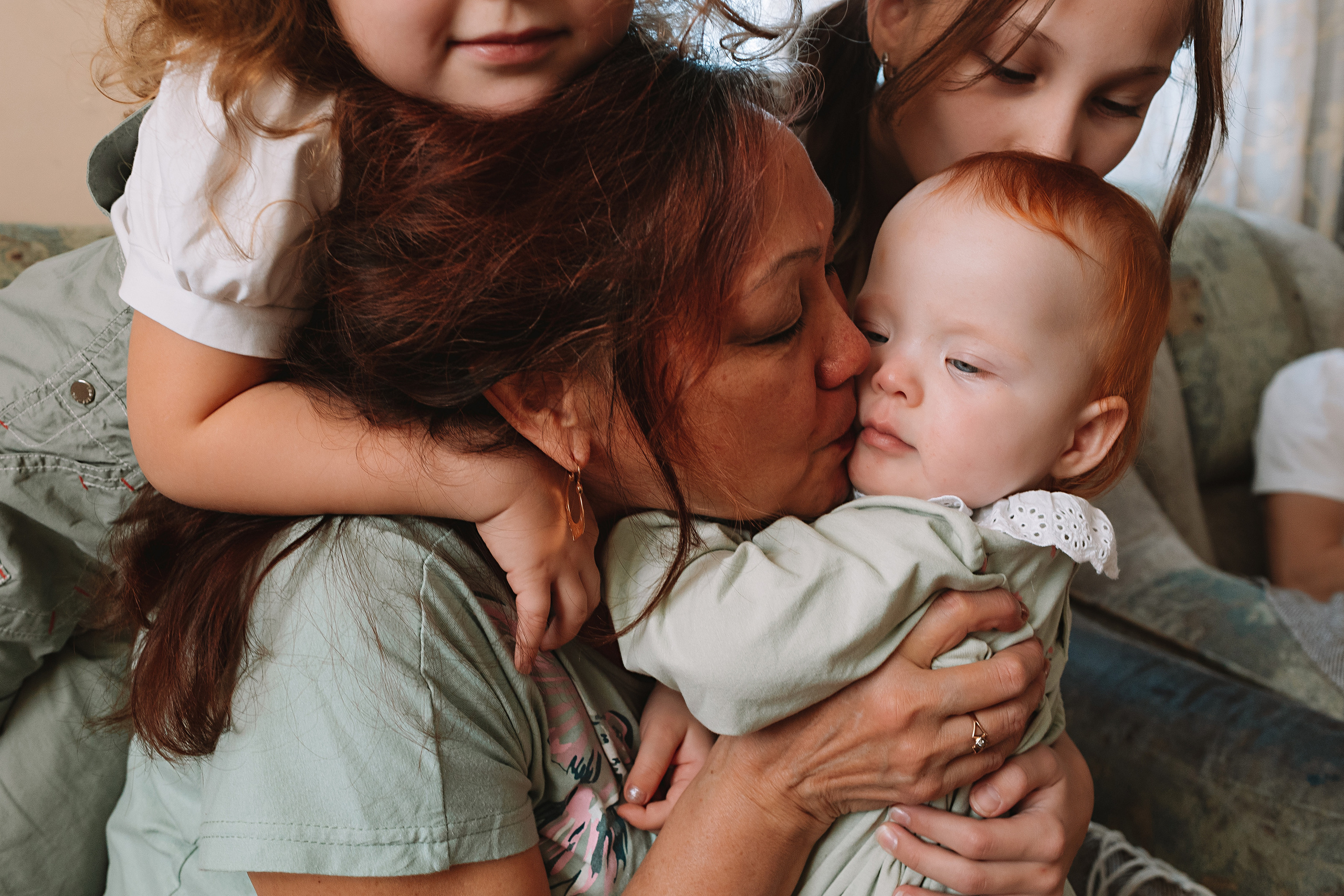Большая семья (17 человек в частном доме, 2 часа). Семейный фотограф Тюмень, фотограф на роды Салмина Мария