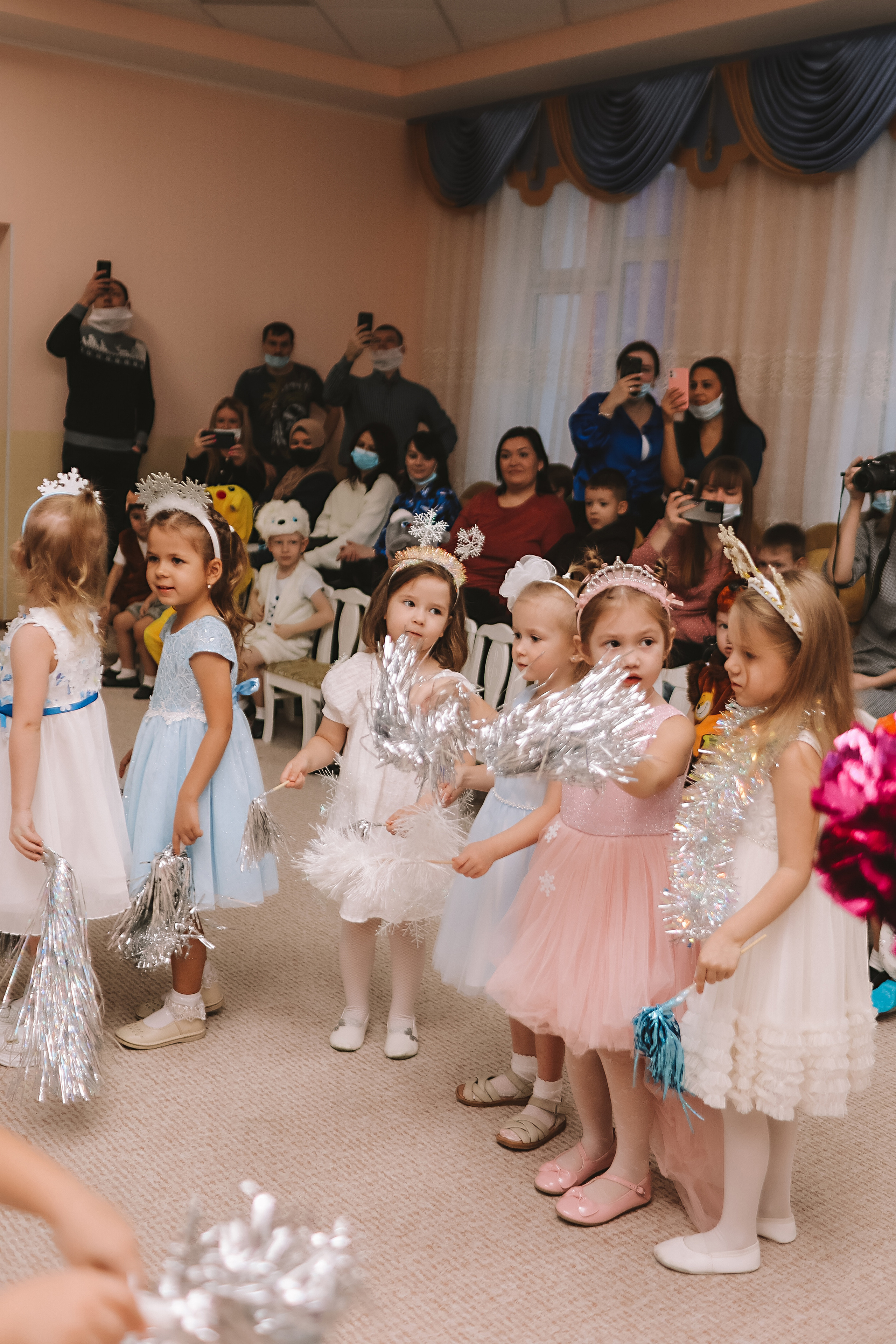 Репортаж новогоднего утренника. Семейный фотограф Тюмень, фотограф на роды Салмина Мария