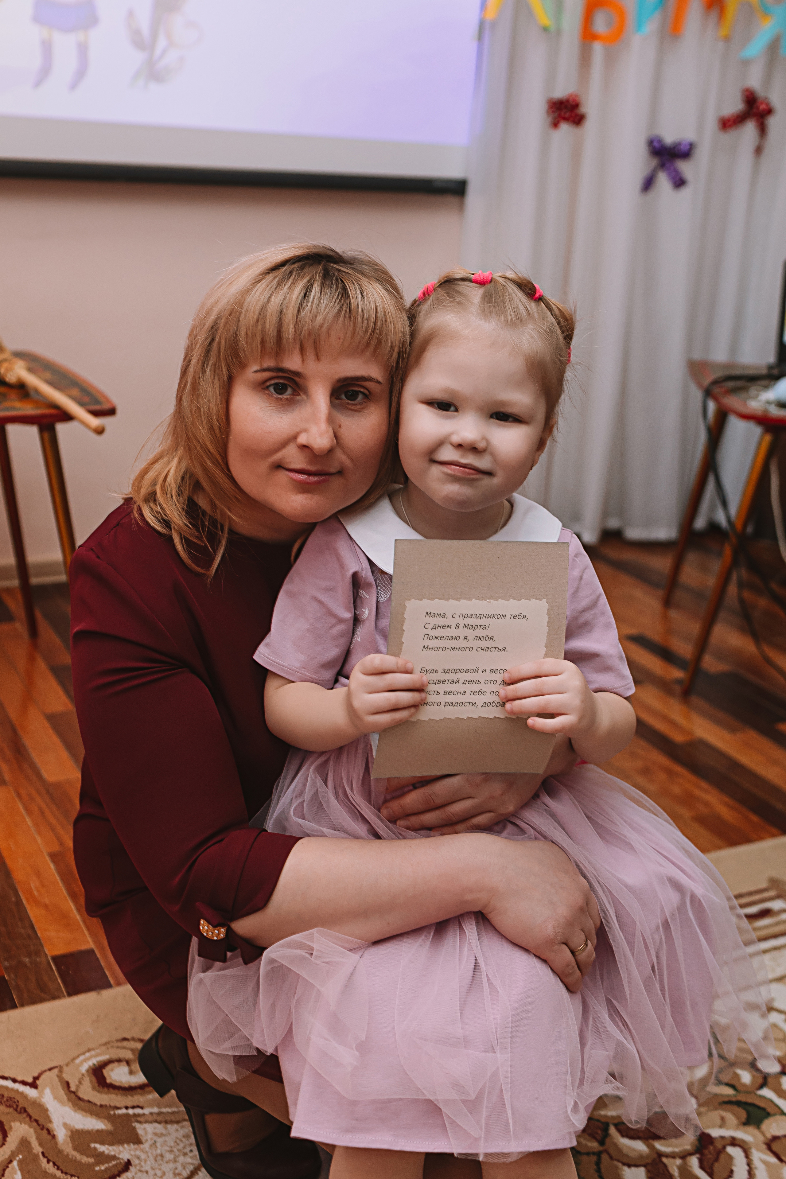 Утренник садик. Семейный фотограф Тюмень, фотограф на роды Салмина Мария