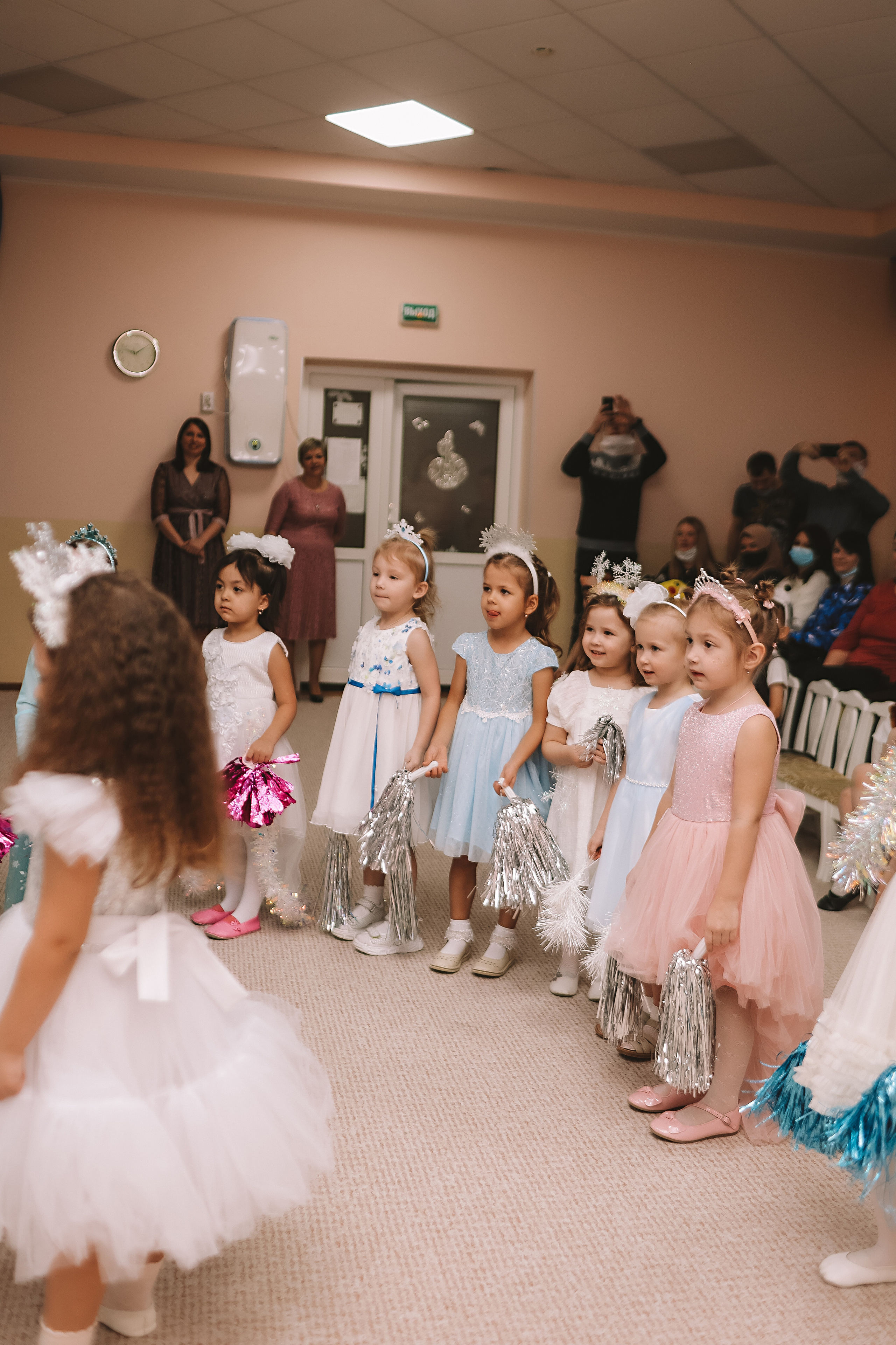 Репортаж новогоднего утренника. Семейный фотограф Тюмень, фотограф на роды Салмина Мария