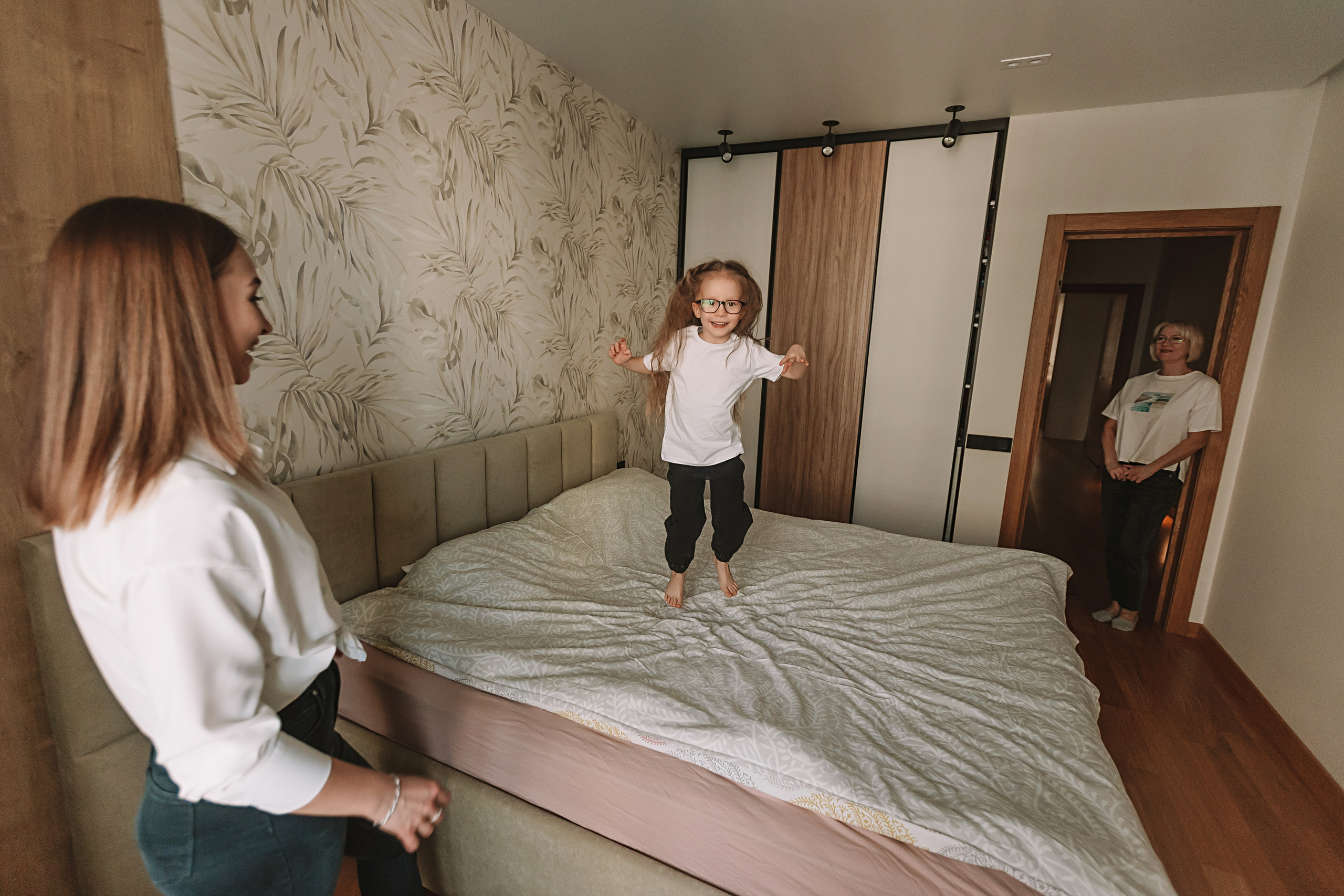 Мама дочка. Семейный фотограф Тюмень, фотограф на роды Салмина Мария