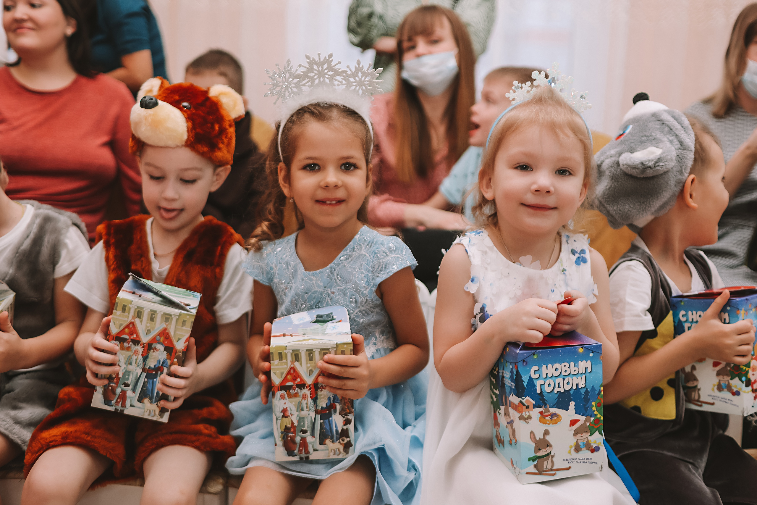 Репортаж новогоднего утренника. Семейный фотограф Тюмень, фотограф на роды Салмина Мария