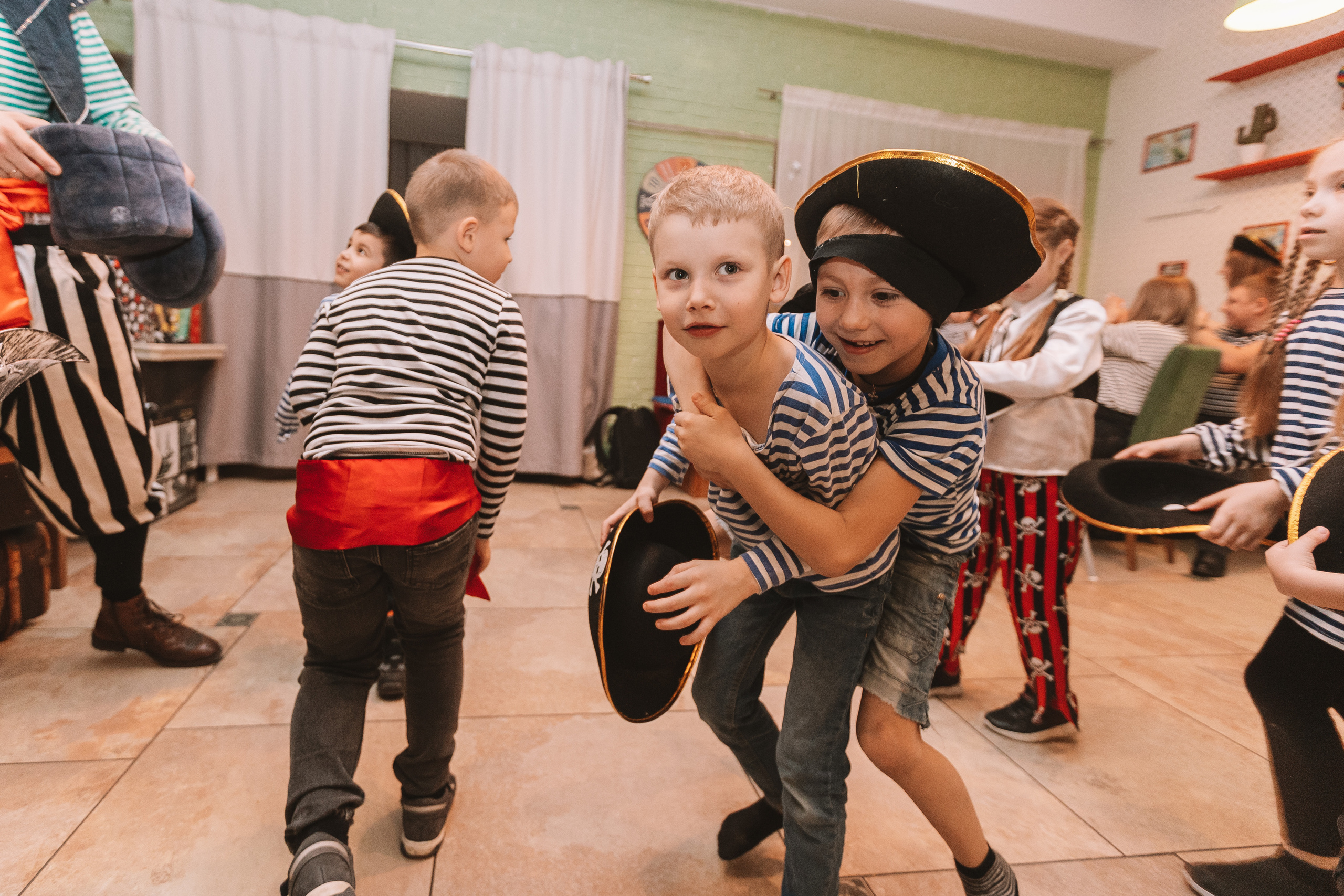 Андерсон. Семейный фотограф Тюмень, фотограф на роды Салмина Мария