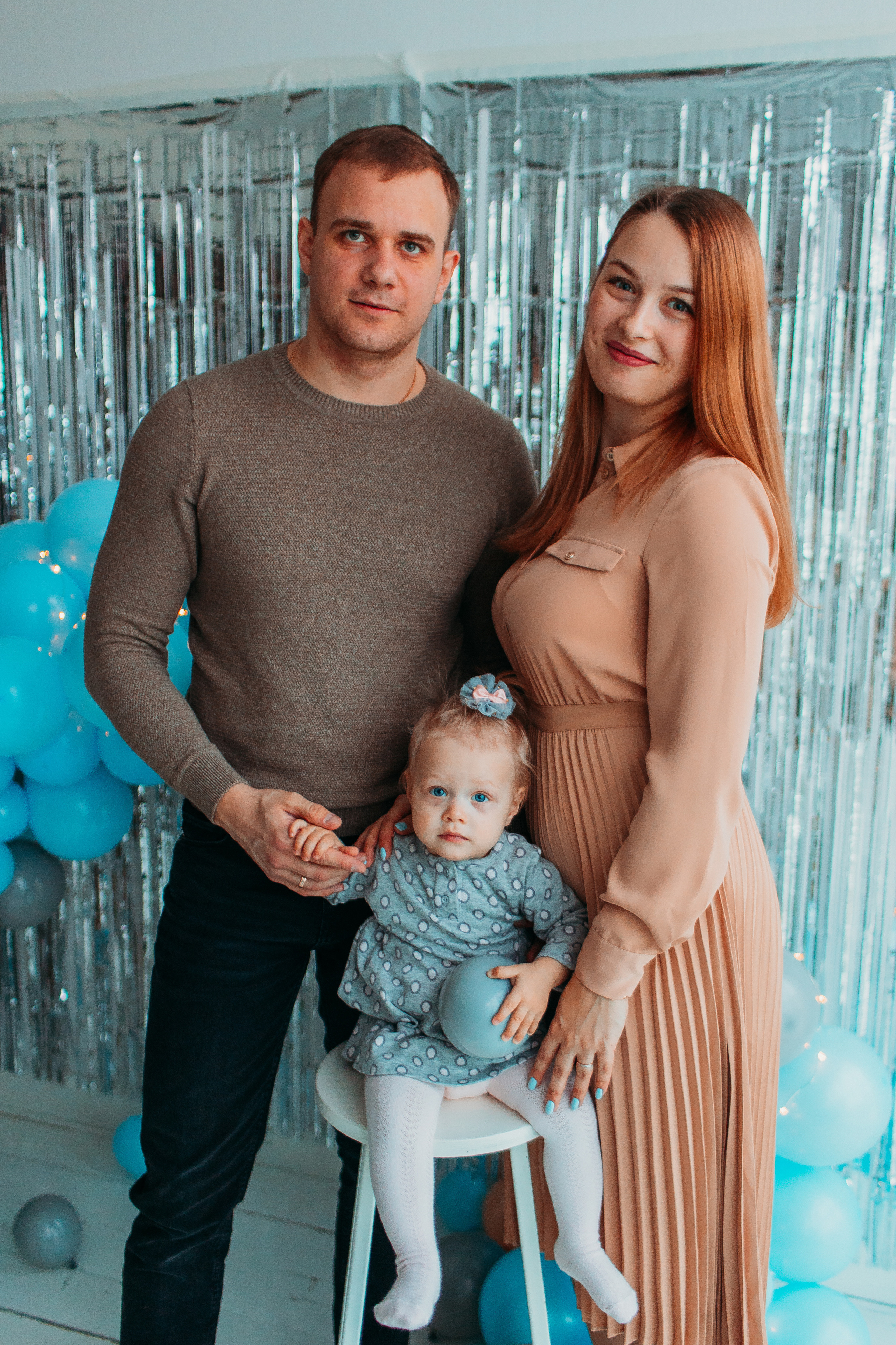 Годик в ВВ студио. Семейный фотограф Тюмень, фотограф на роды Салмина Мария