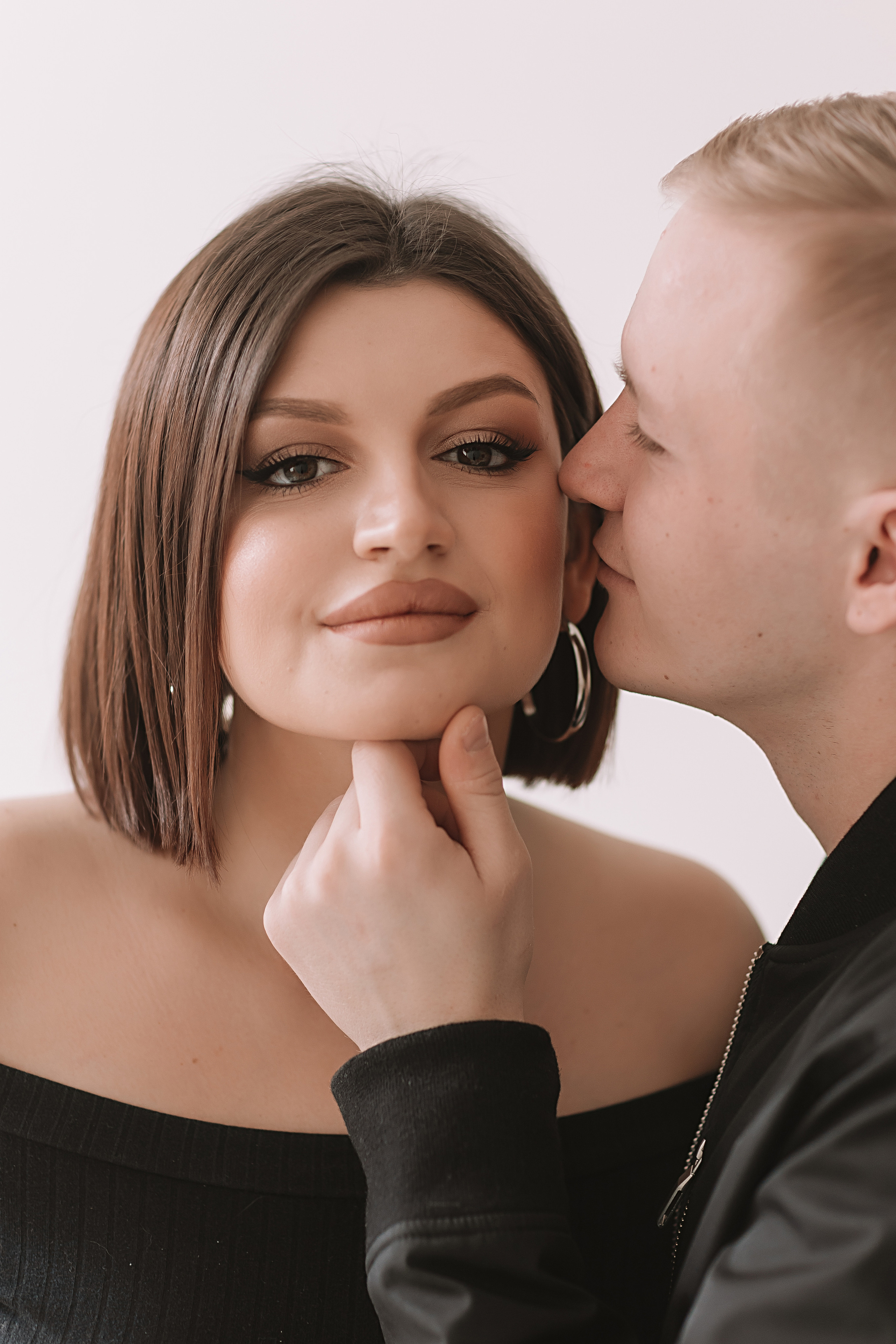 Студия 216 (зал 215). Семейный фотограф Тюмень, фотограф на роды Салмина Мария