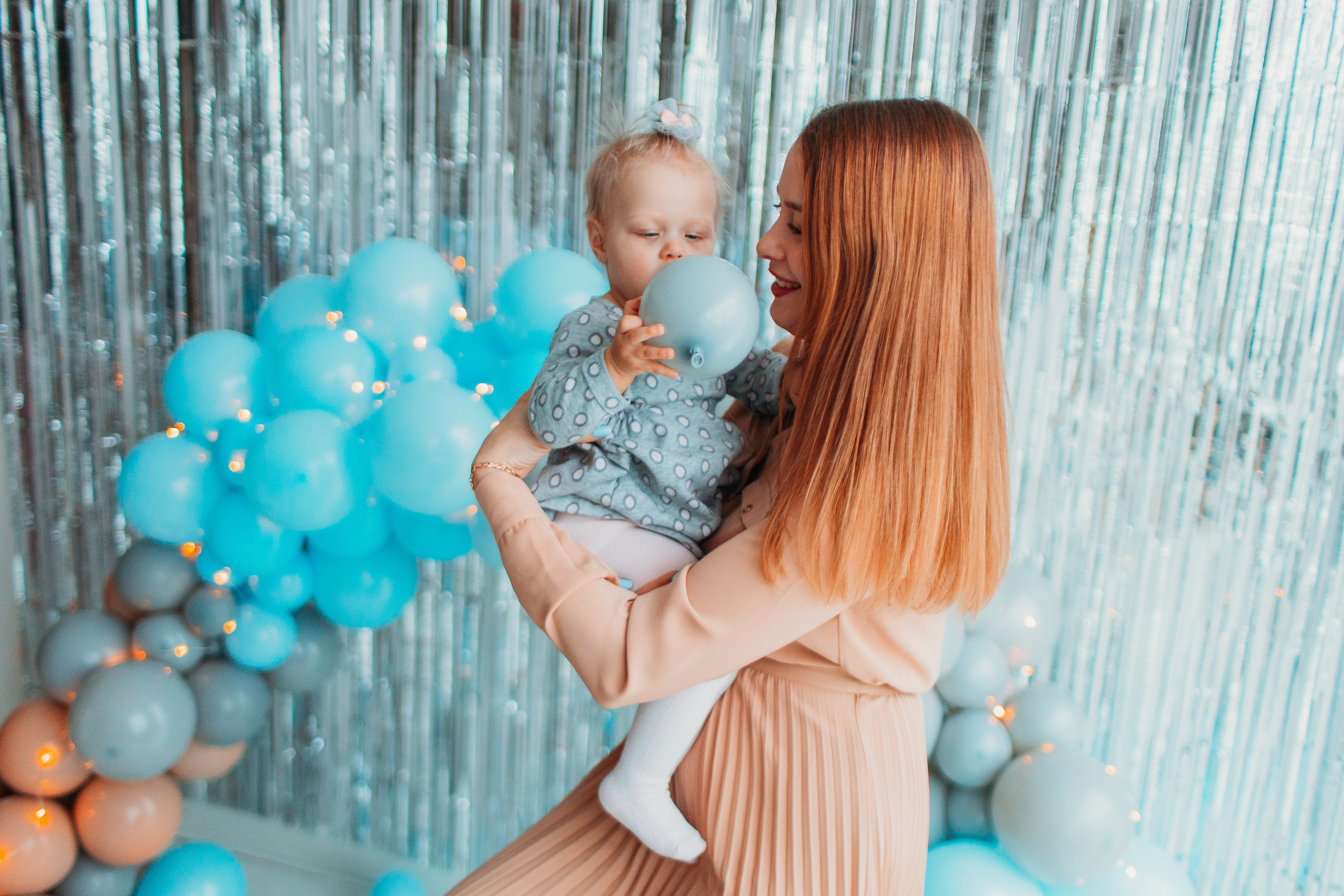 Годик в ВВ студио. Семейный фотограф Тюмень, фотограф на роды Салмина Мария