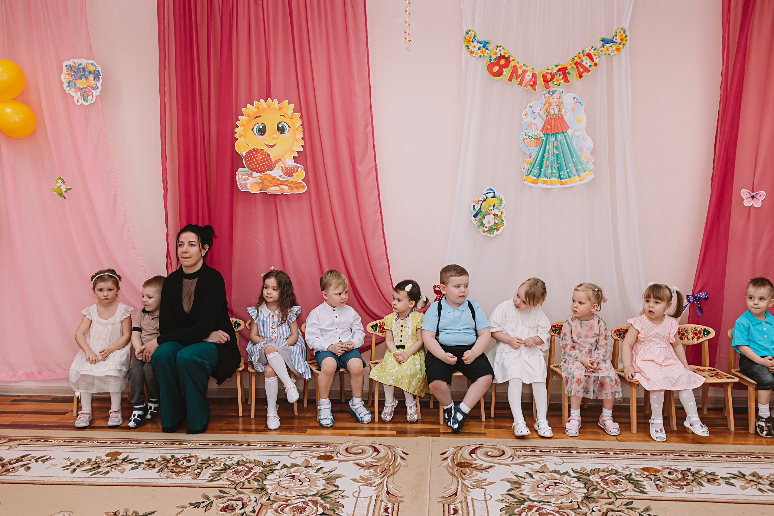 Утренник садик. Семейный фотограф Тюмень, фотограф на роды Салмина Мария