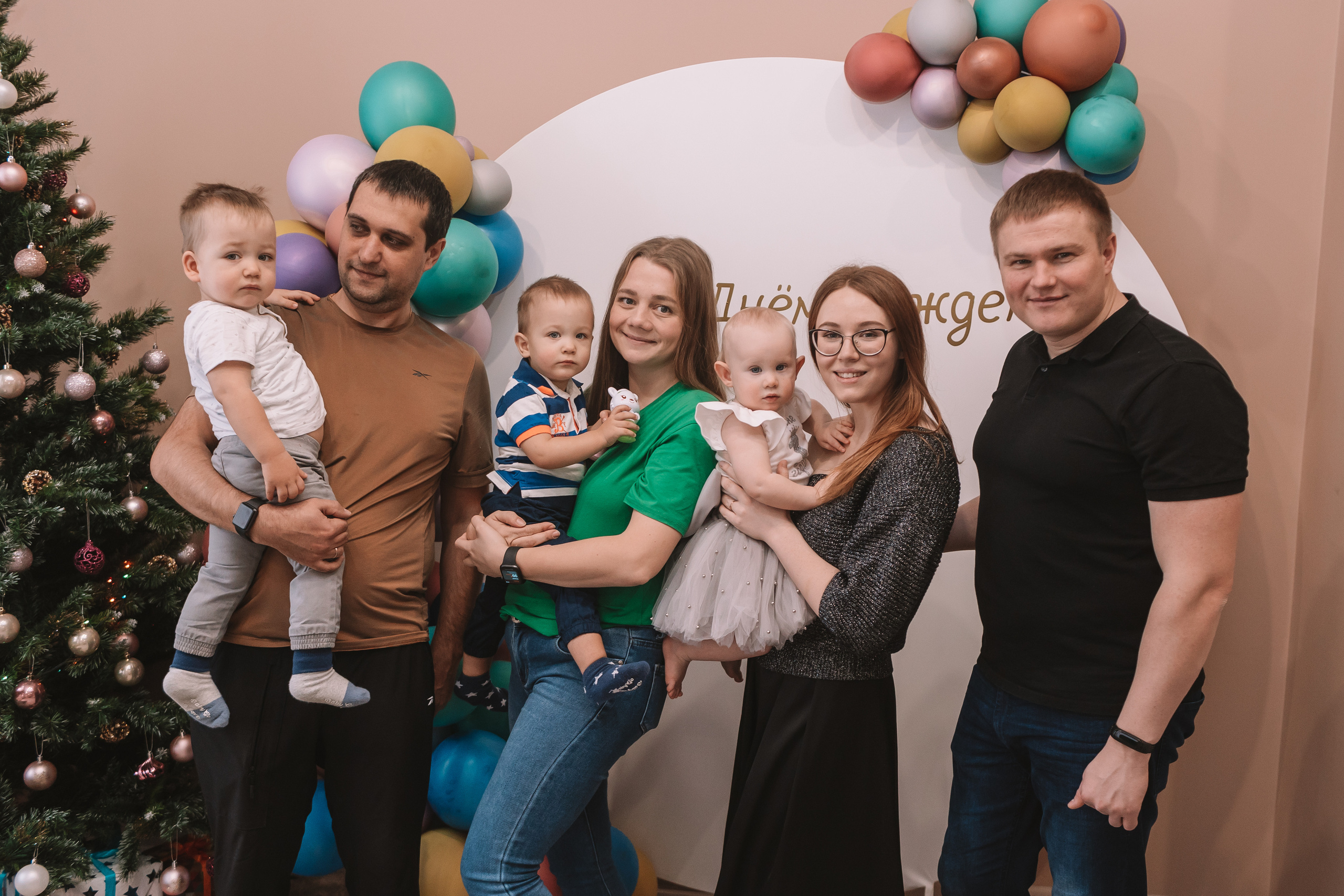 Первый годик в игровой. Семейный фотограф Тюмень, фотограф на роды Салмина Мария