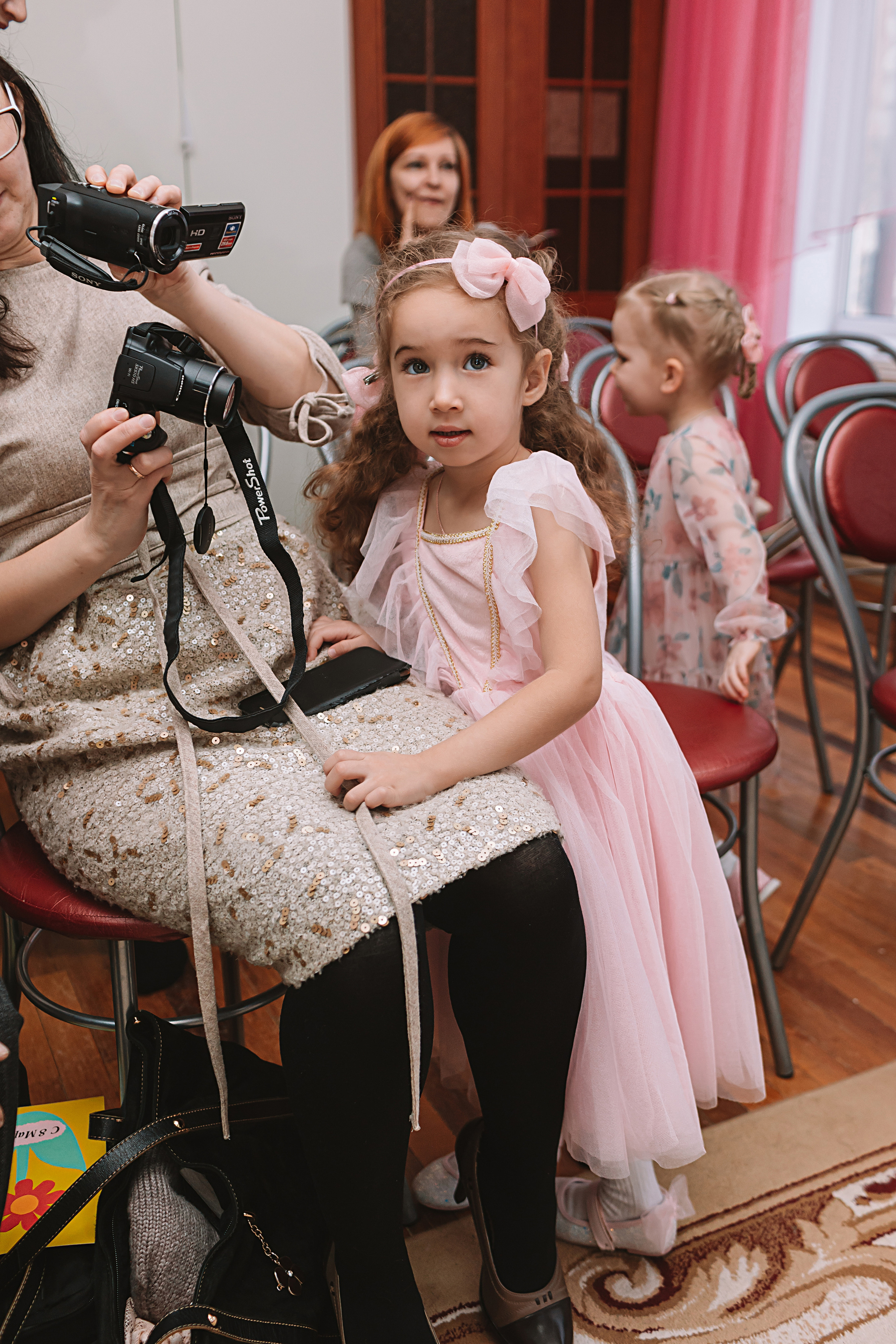 Утренник садик. Семейный фотограф Тюмень, фотограф на роды Салмина Мария