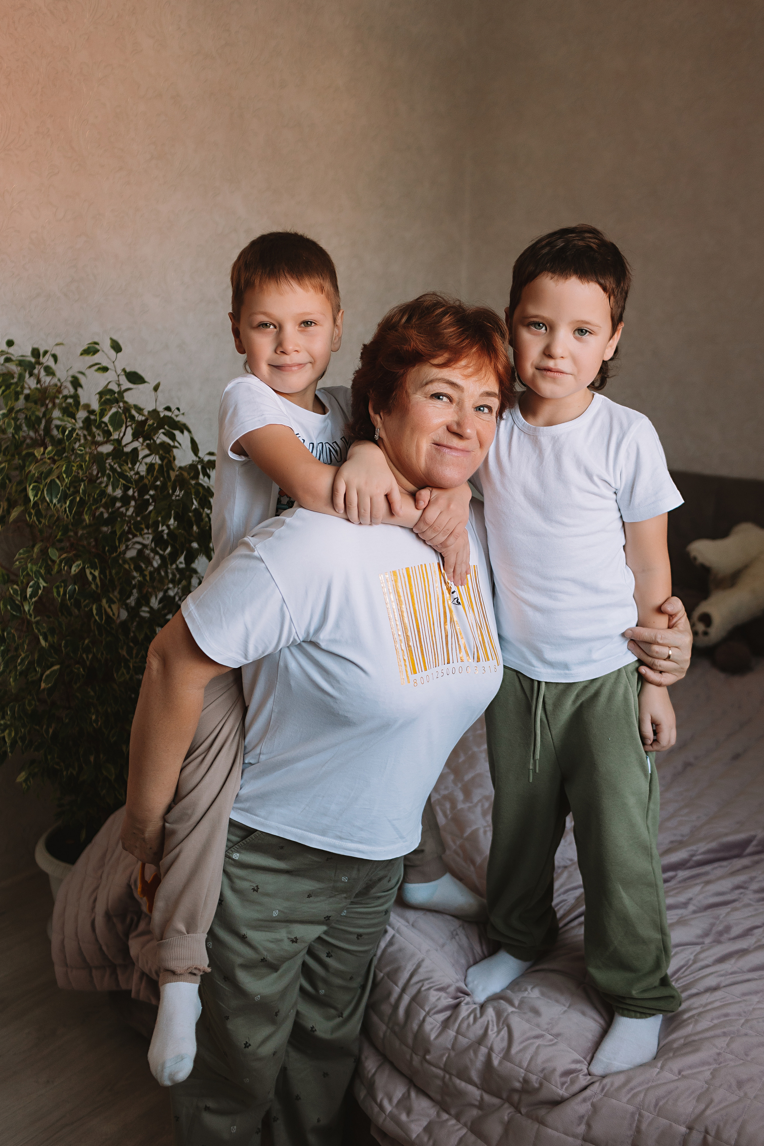 Большая семья (17 человек в частном доме, 2 часа). Семейный фотограф Тюмень, фотограф на роды Салмина Мария