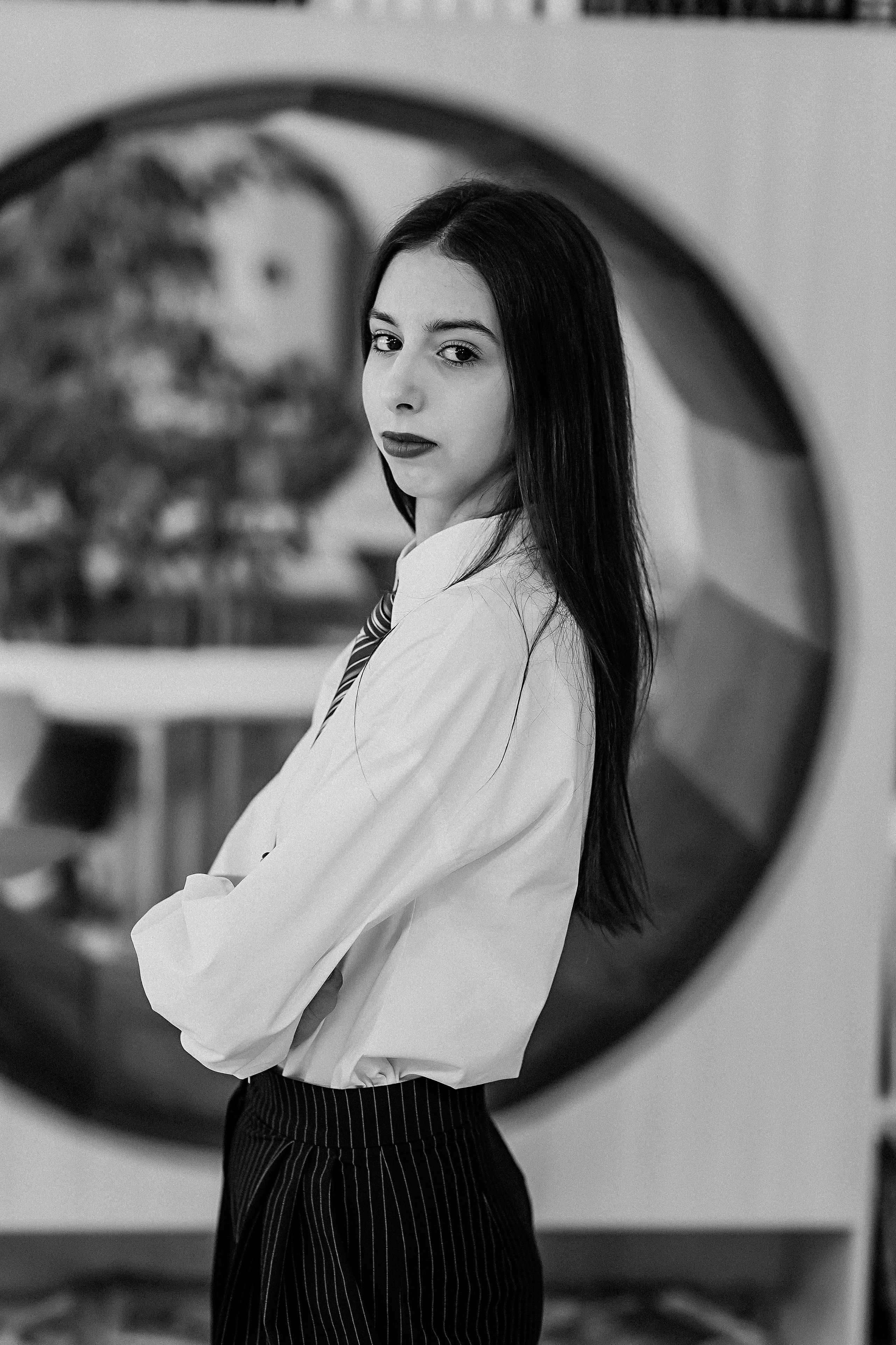 8 класс в библиотеке. Семейный фотограф Тюмень, фотограф на роды Салмина Мария