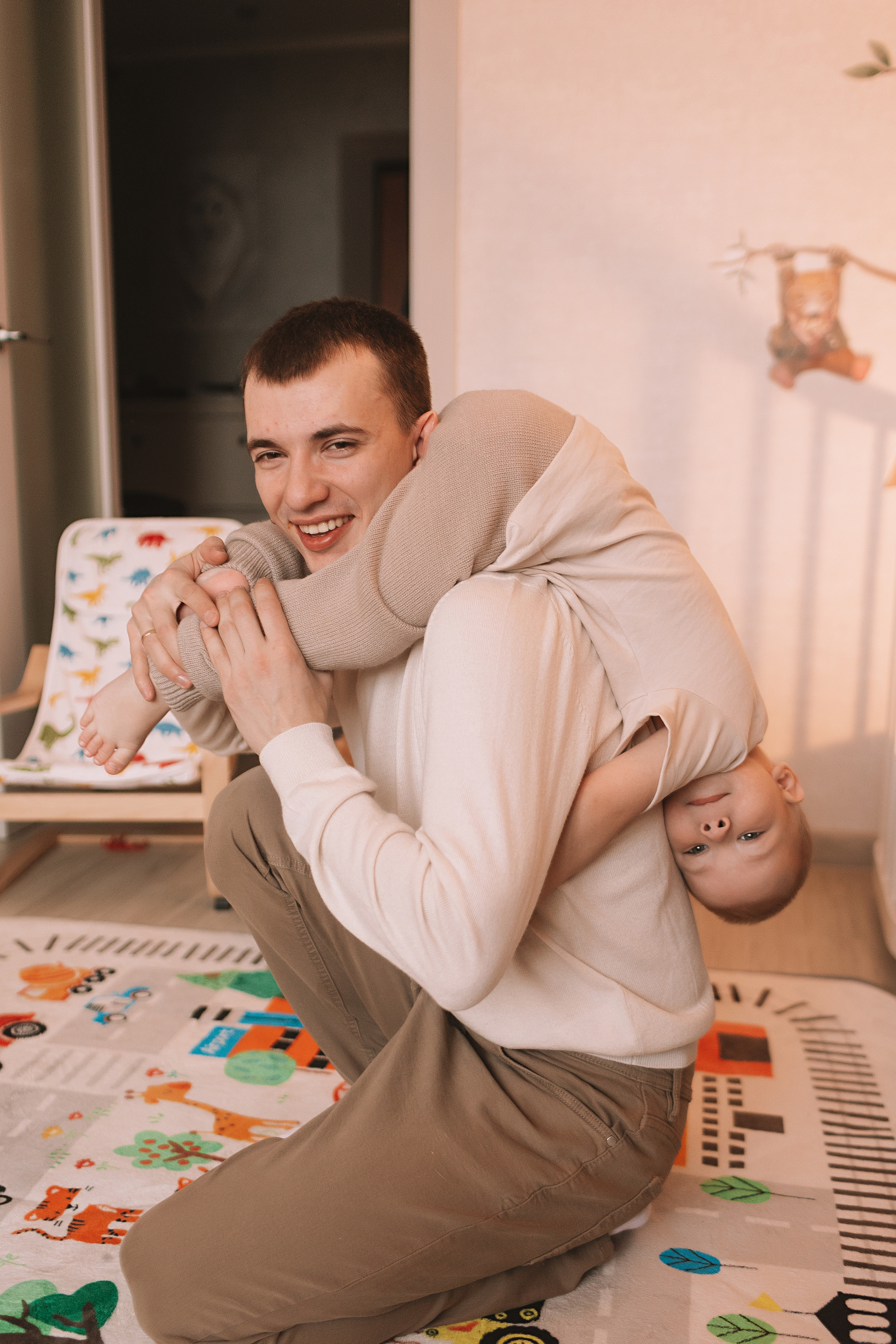 Очень активный Лев. Семейный фотограф Тюмень, фотограф на роды Салмина Мария