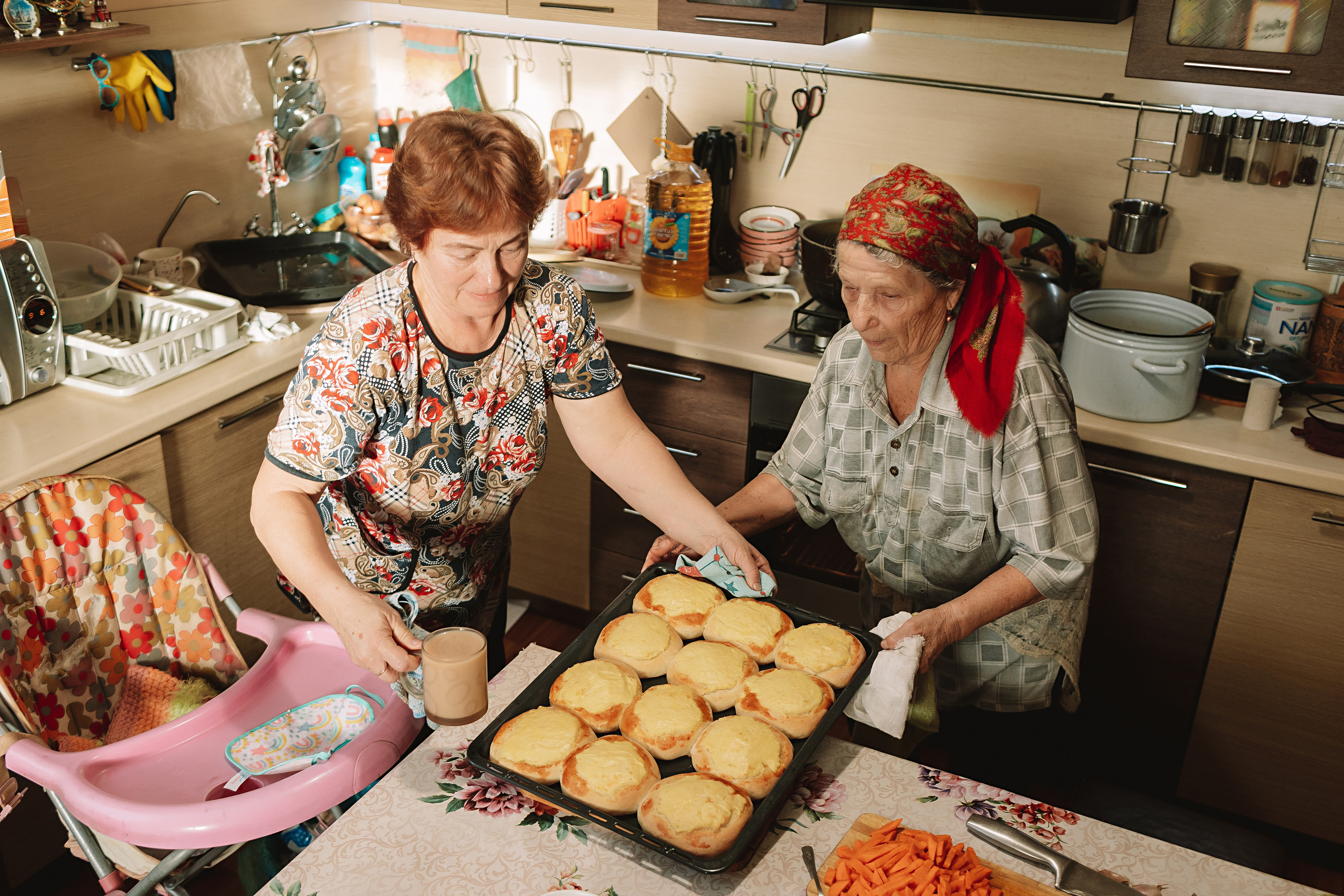 Большая семья (17 человек в частном доме, 2 часа). Семейный фотограф Тюмень, фотограф на роды Салмина Мария