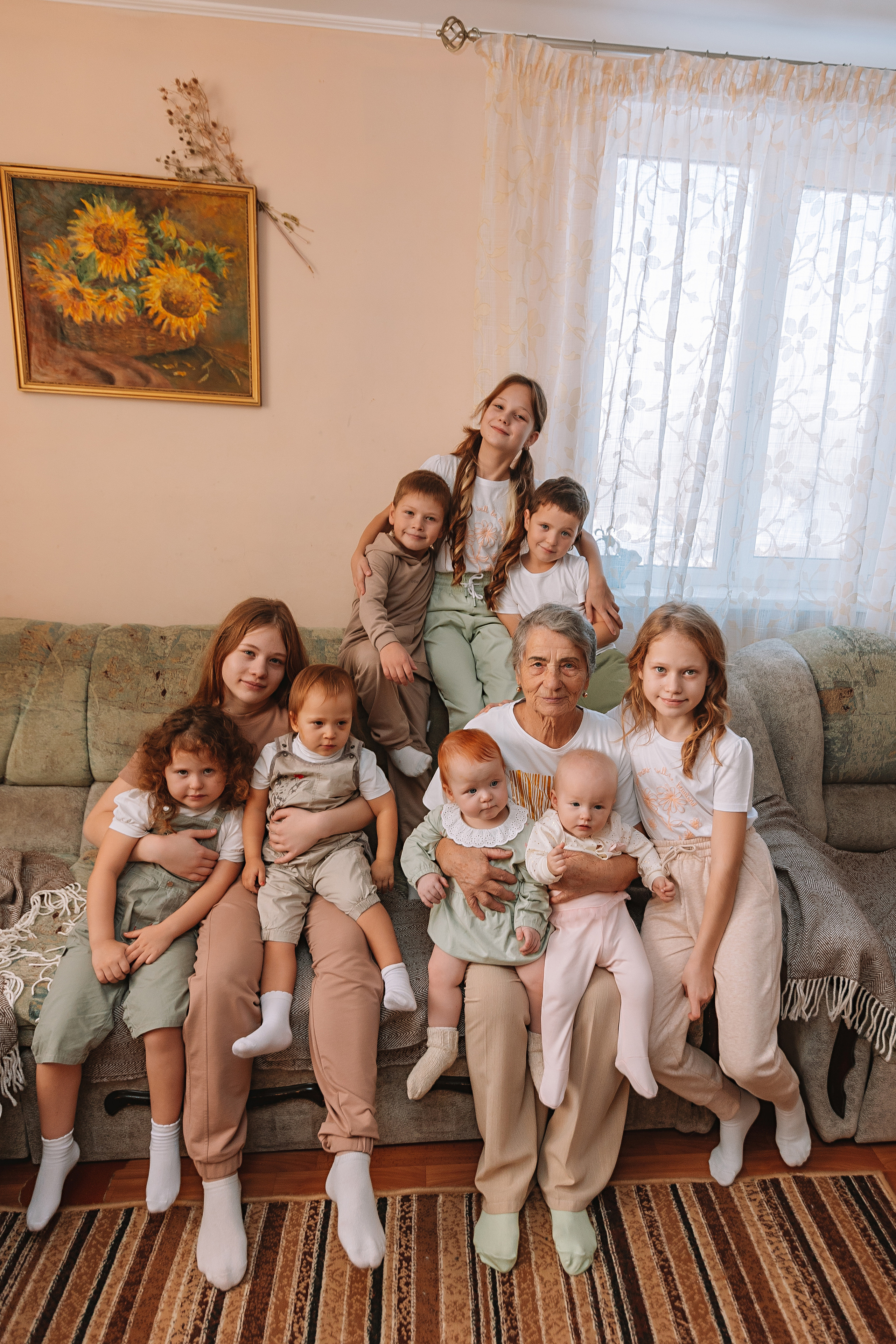 Большая семья (17 человек в частном доме, 2 часа). Семейный фотограф Тюмень, фотограф на роды Салмина Мария