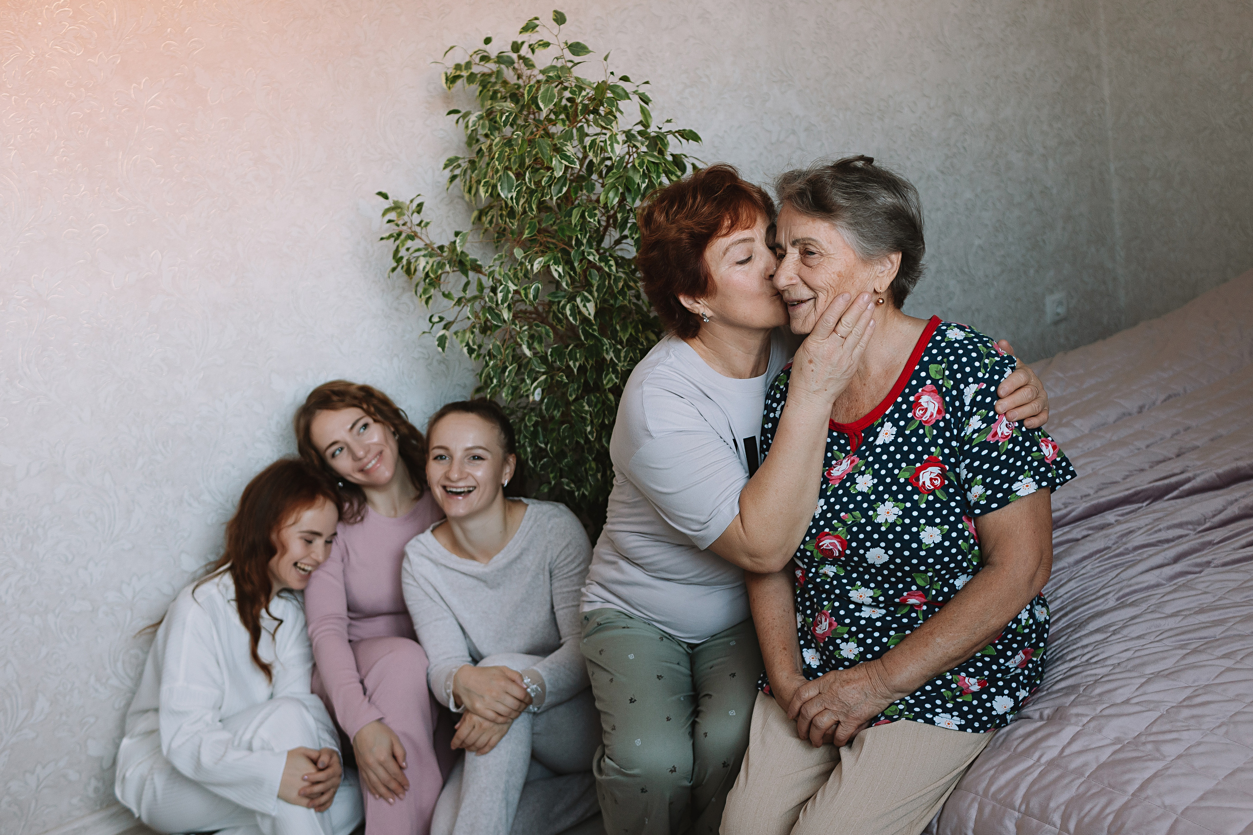 Большая семья (17 человек в частном доме, 2 часа). Семейный фотограф Тюмень, фотограф на роды Салмина Мария