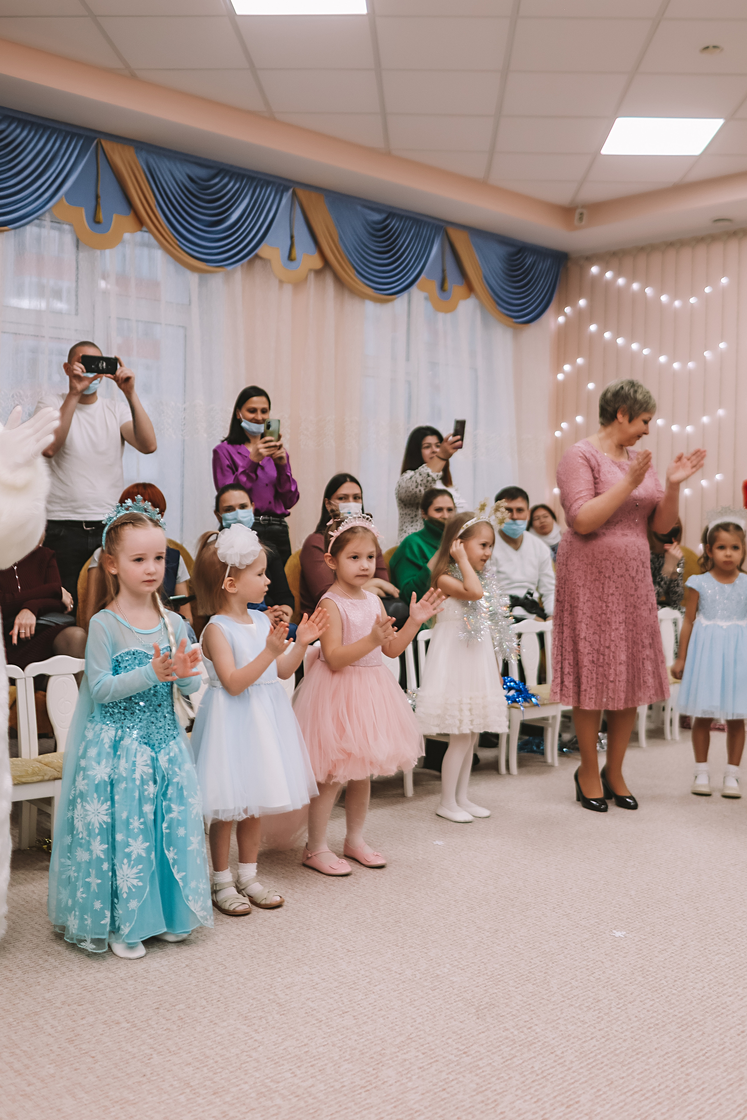 Репортаж новогоднего утренника. Семейный фотограф Тюмень, фотограф на роды Салмина Мария