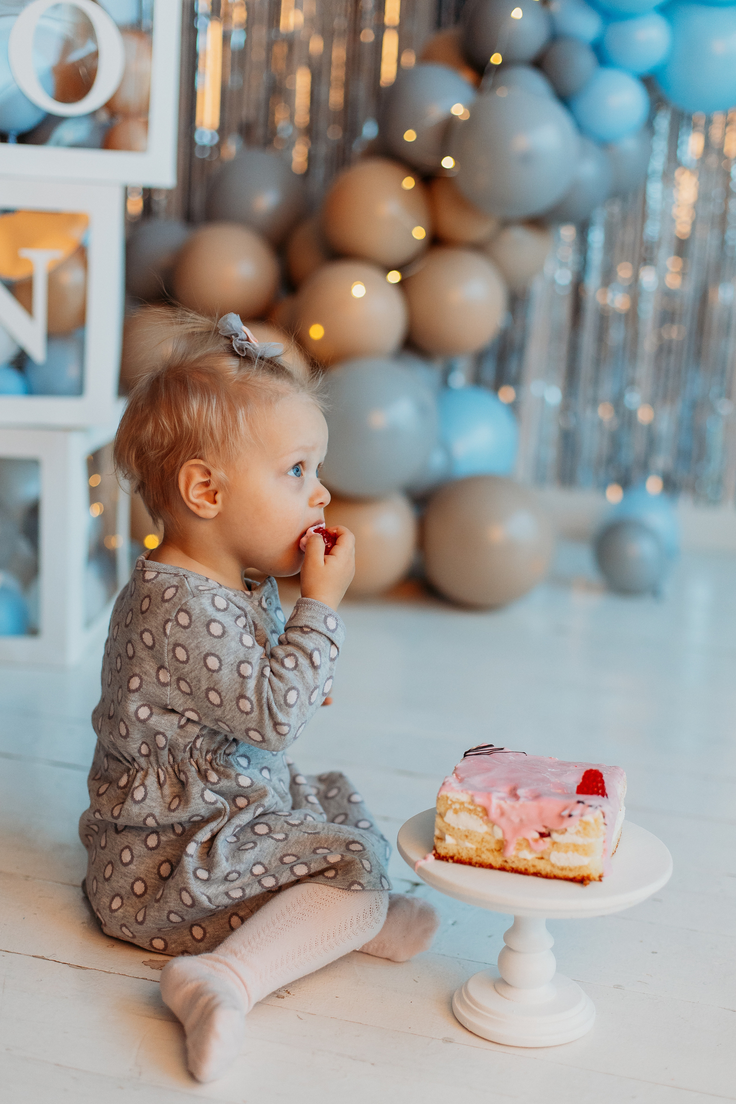Годик в ВВ студио. Семейный фотограф Тюмень, фотограф на роды Салмина Мария