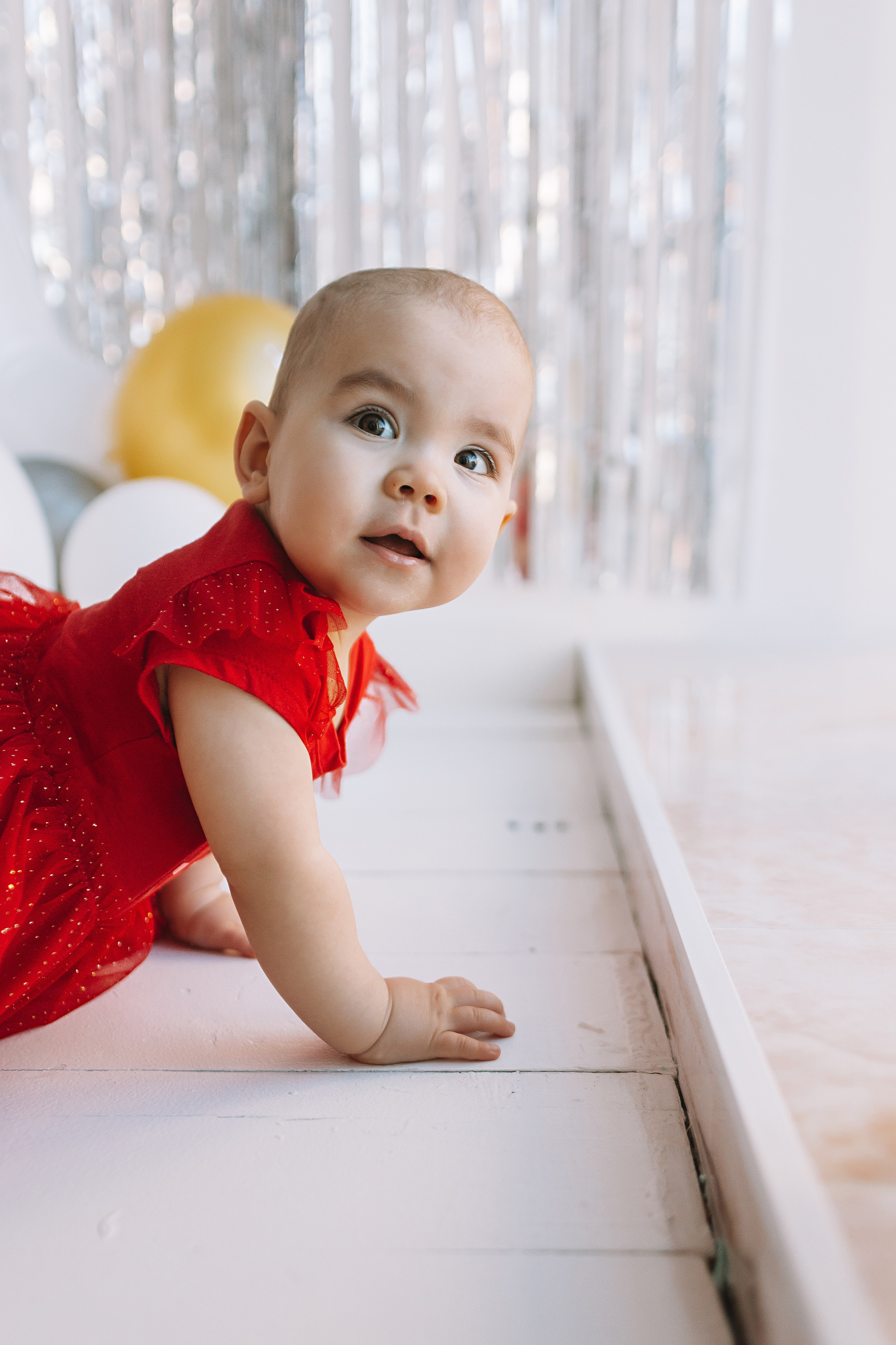 Годик в ВВ студио. Семейный фотограф Тюмень, фотограф на роды Салмина Мария