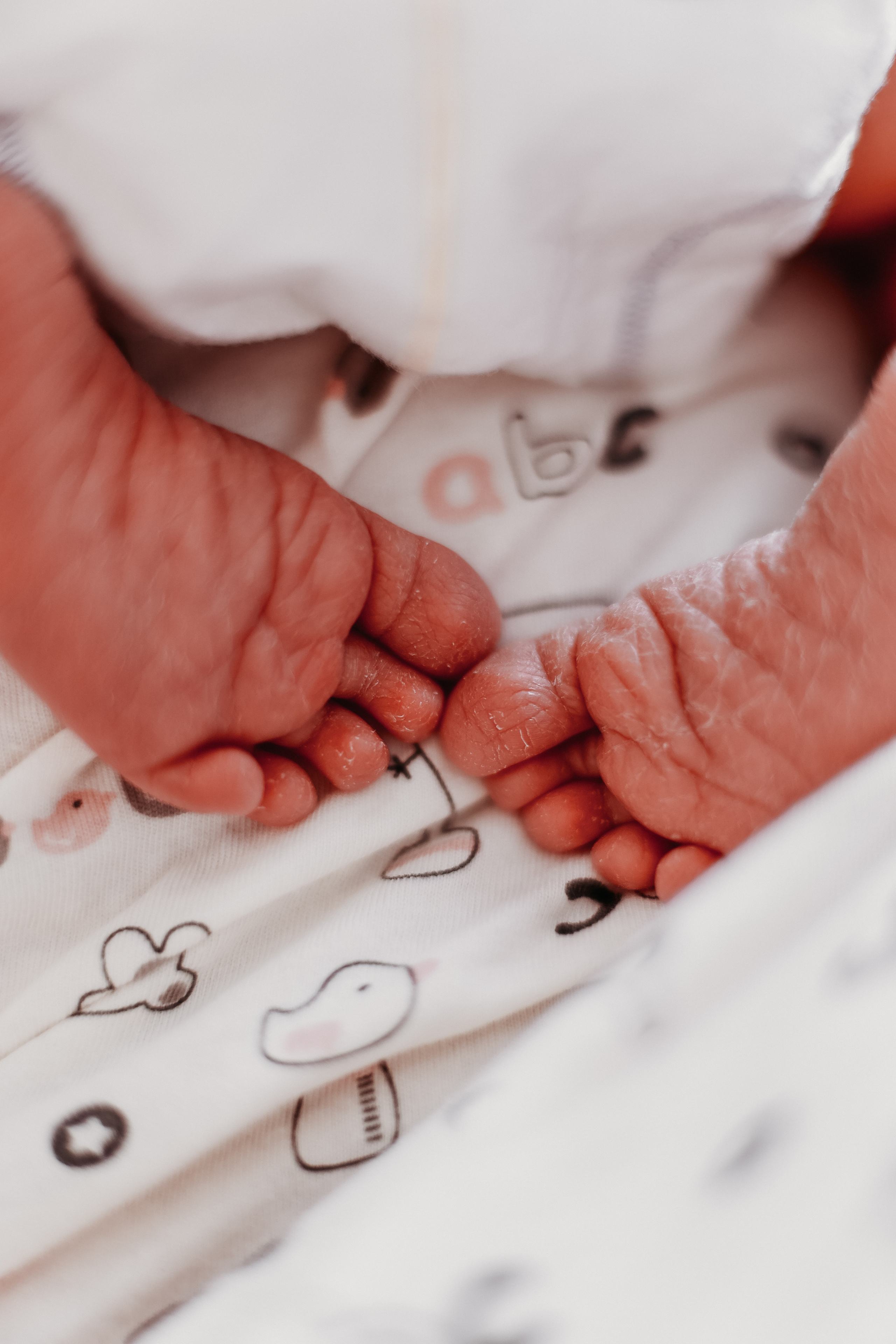 В палате сборный. Семейный фотограф Тюмень, фотограф на роды Салмина Мария