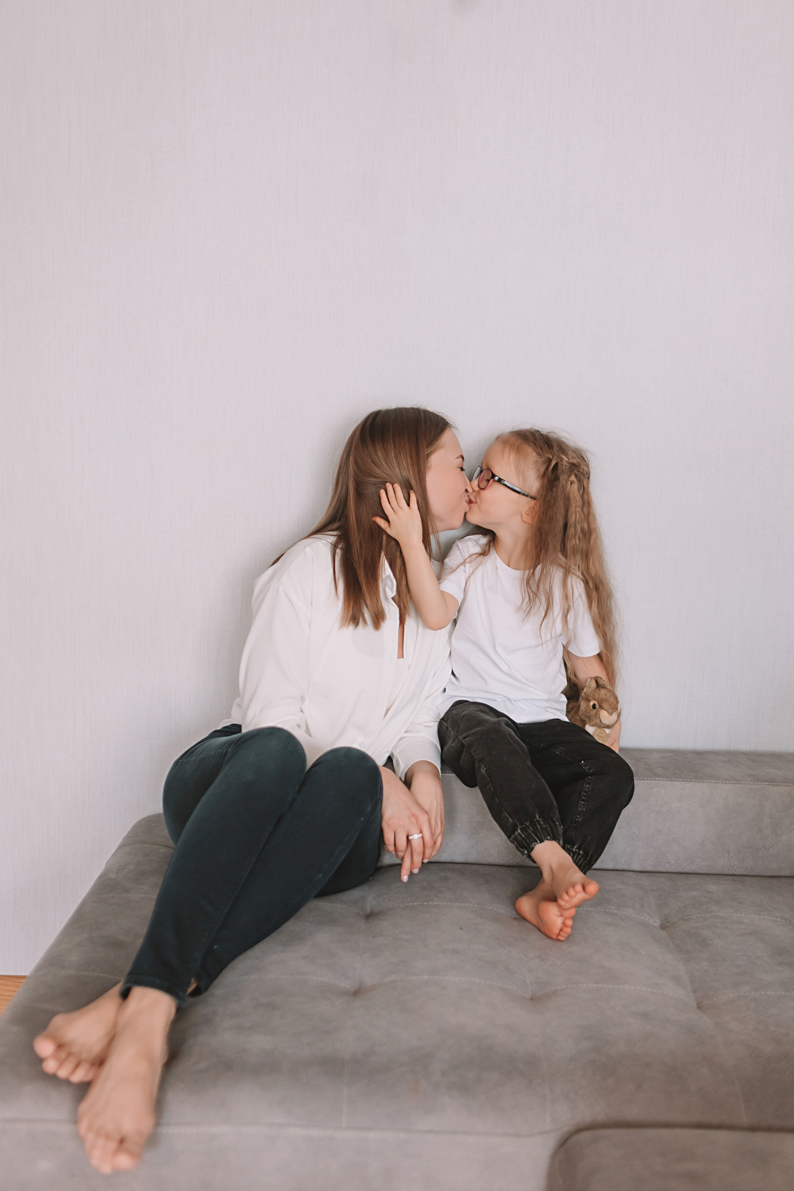 Мама дочка. Семейный фотограф Тюмень, фотограф на роды Салмина Мария