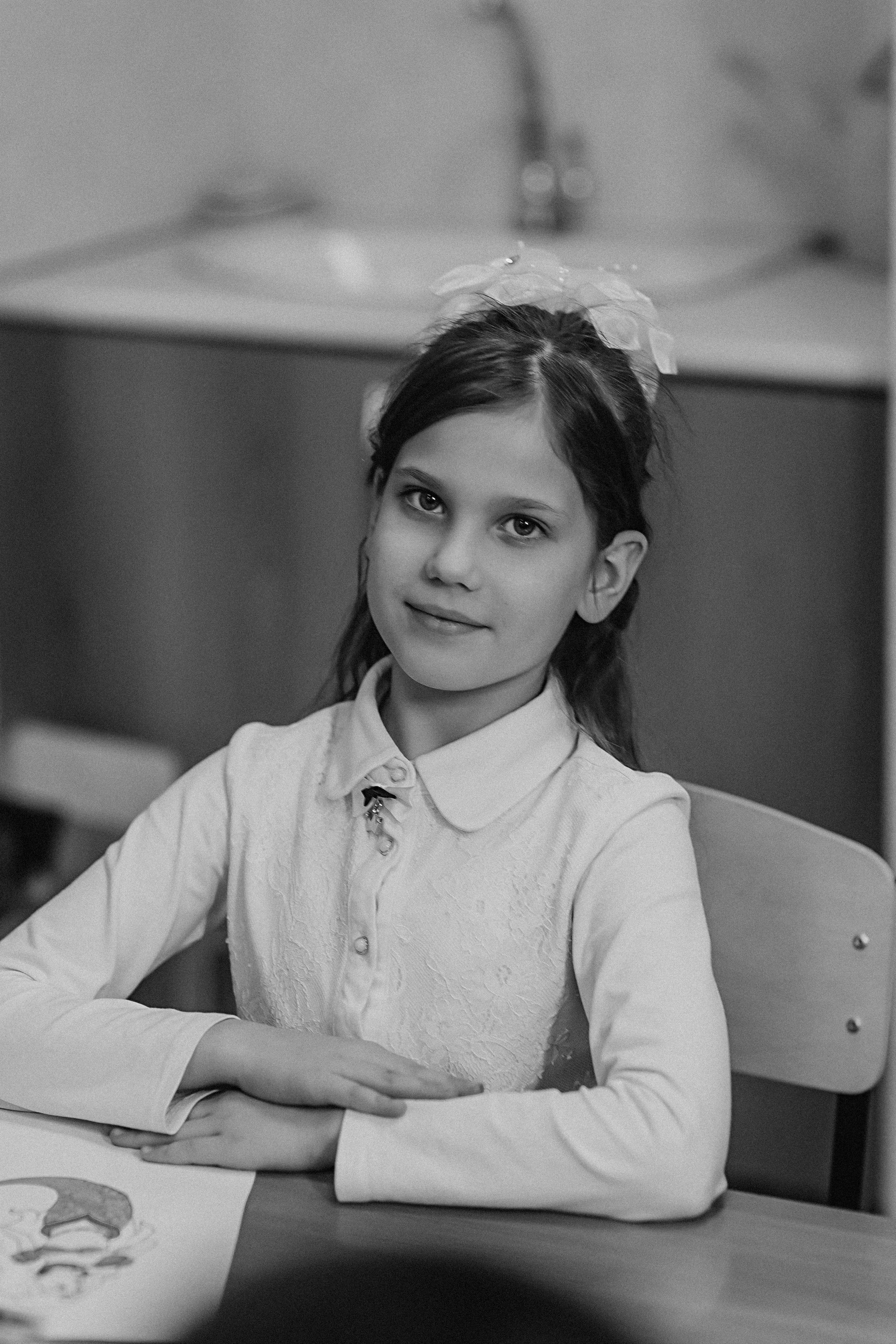 2 класс в школе. Семейный фотограф Тюмень, фотограф на роды Салмина Мария