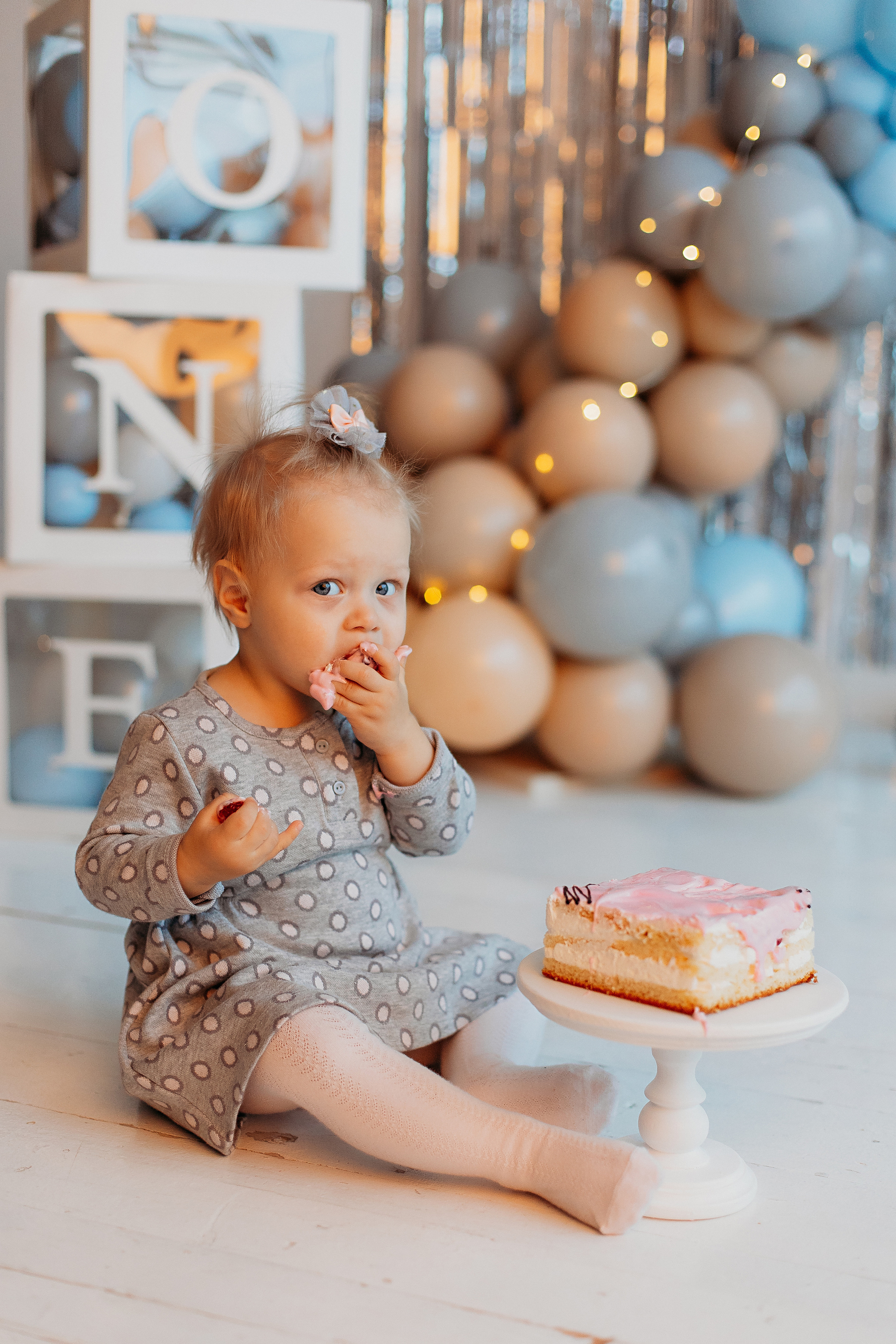Годик в ВВ студио. Семейный фотограф Тюмень, фотограф на роды Салмина Мария