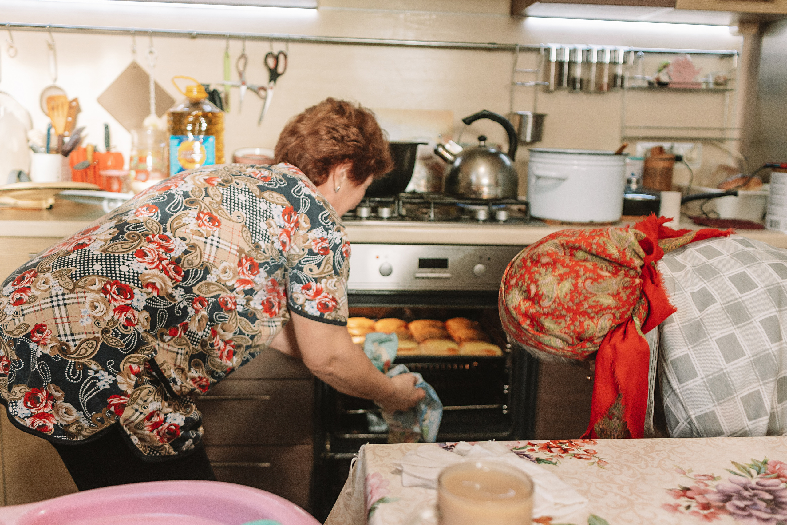 Большая семья (17 человек в частном доме, 2 часа). Семейный фотограф Тюмень, фотограф на роды Салмина Мария