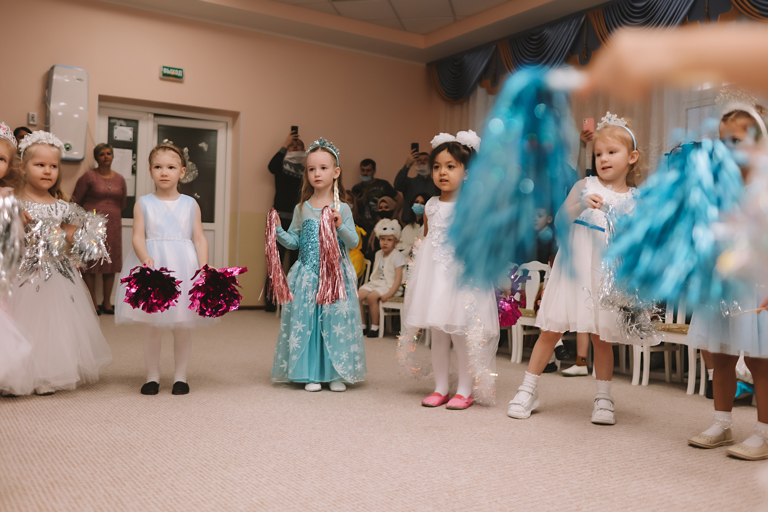 Репортаж новогоднего утренника. Семейный фотограф Тюмень, фотограф на роды Салмина Мария