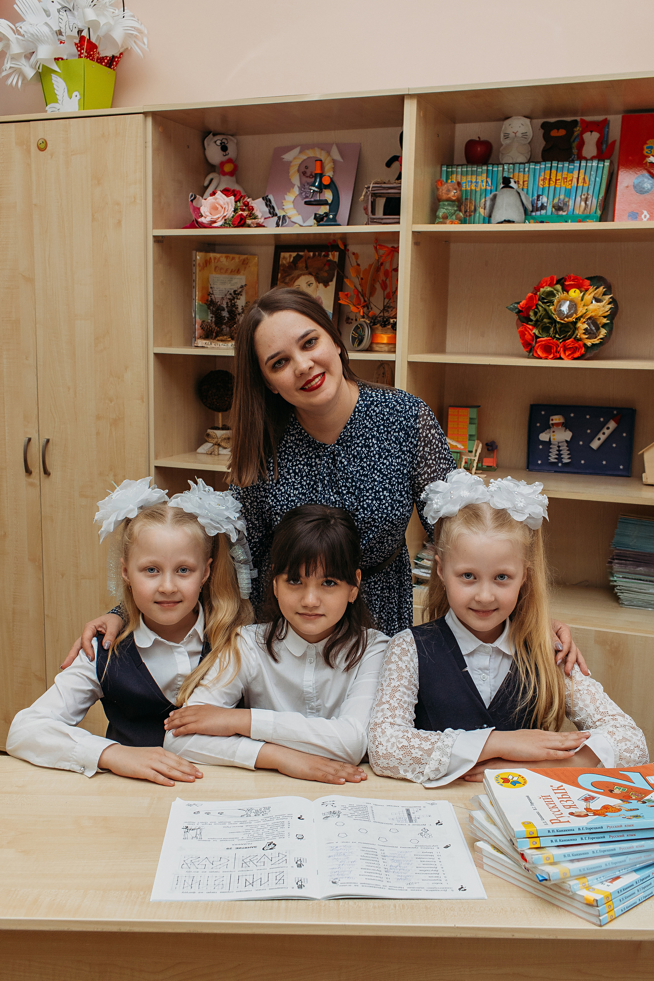 2 класс. Семейный фотограф Тюмень, фотограф на роды Салмина Мария