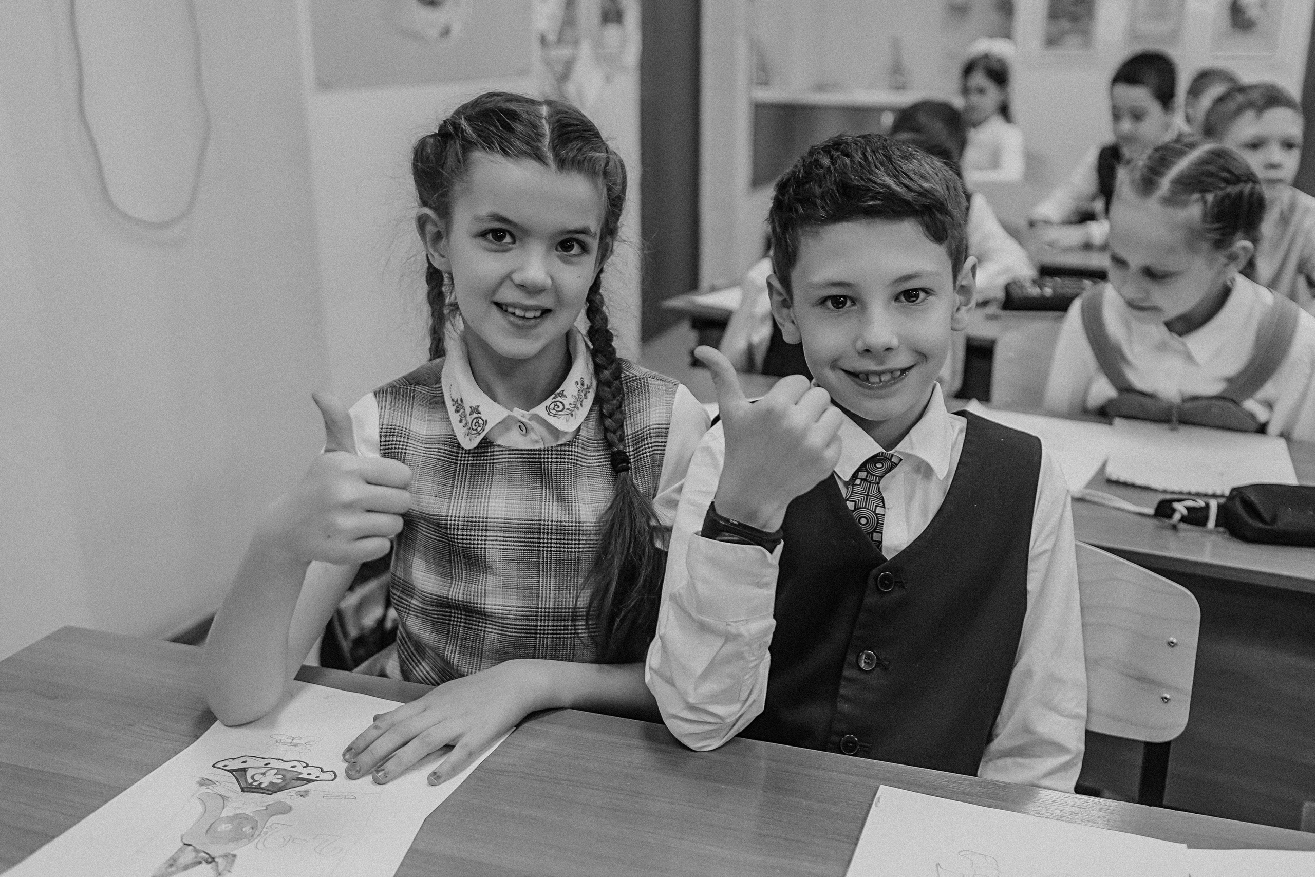 2 класс в школе. Семейный фотограф Тюмень, фотограф на роды Салмина Мария