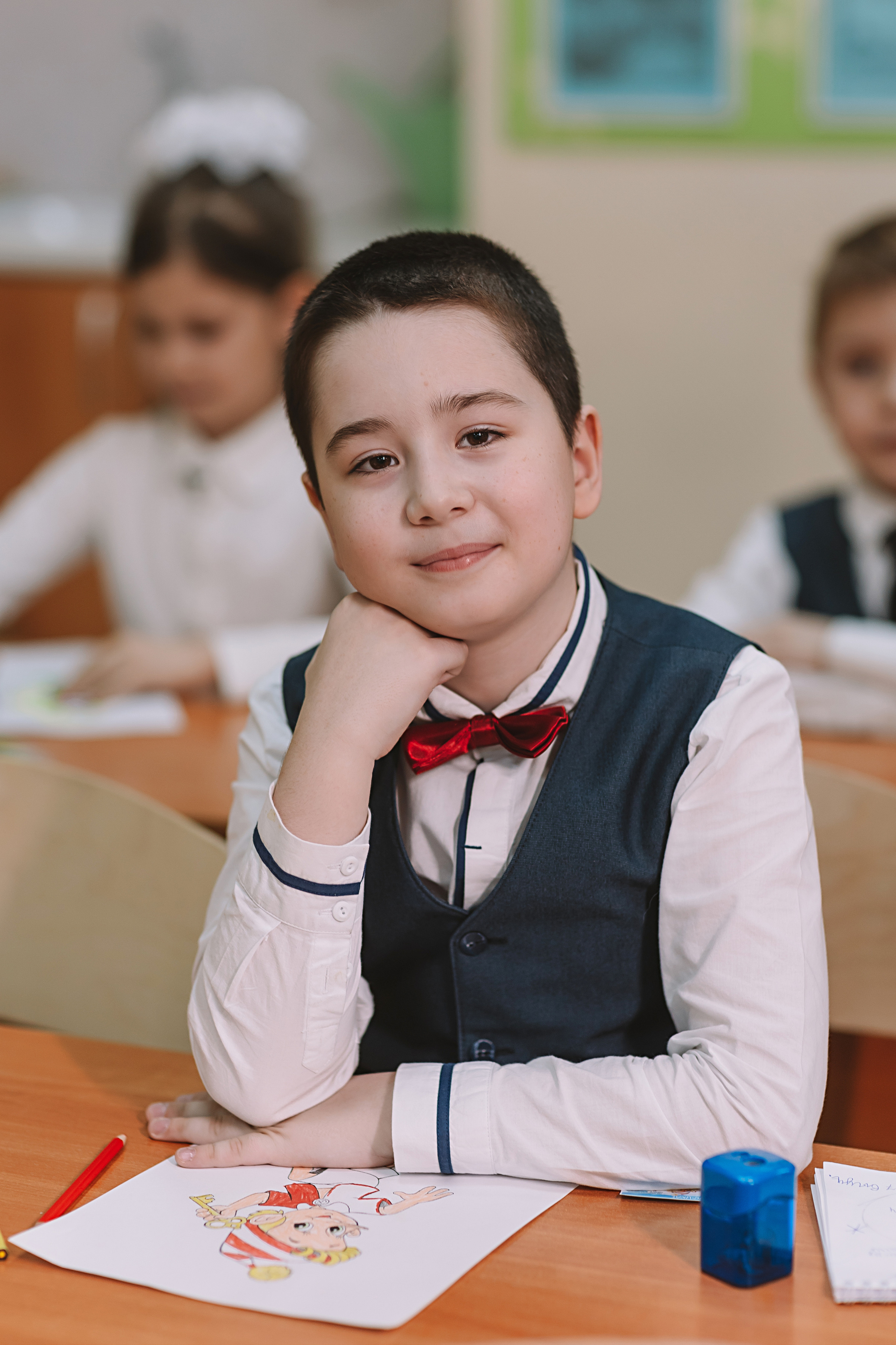 2 класс в школе. Семейный фотограф Тюмень, фотограф на роды Салмина Мария