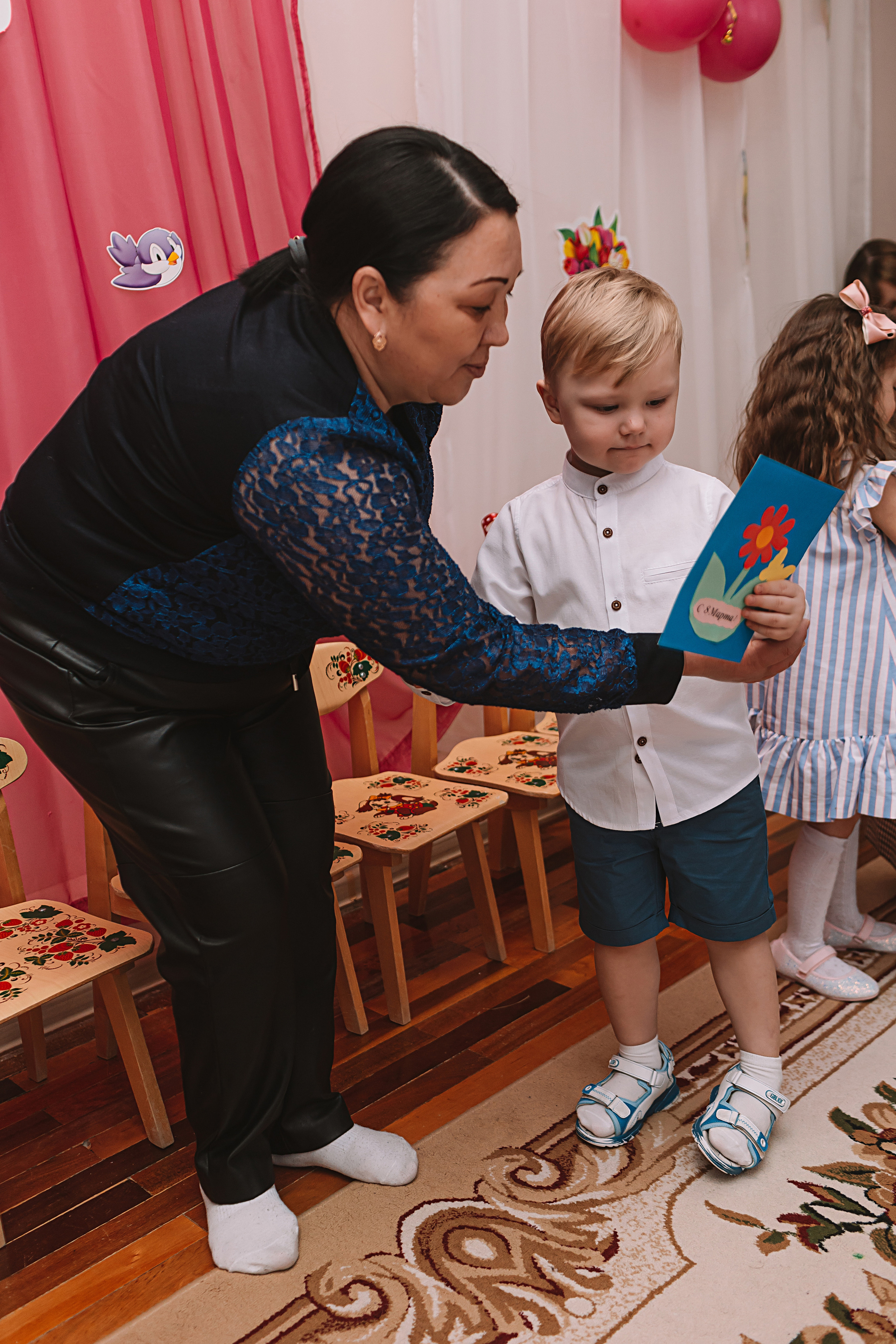 Утренник садик. Семейный фотограф Тюмень, фотограф на роды Салмина Мария