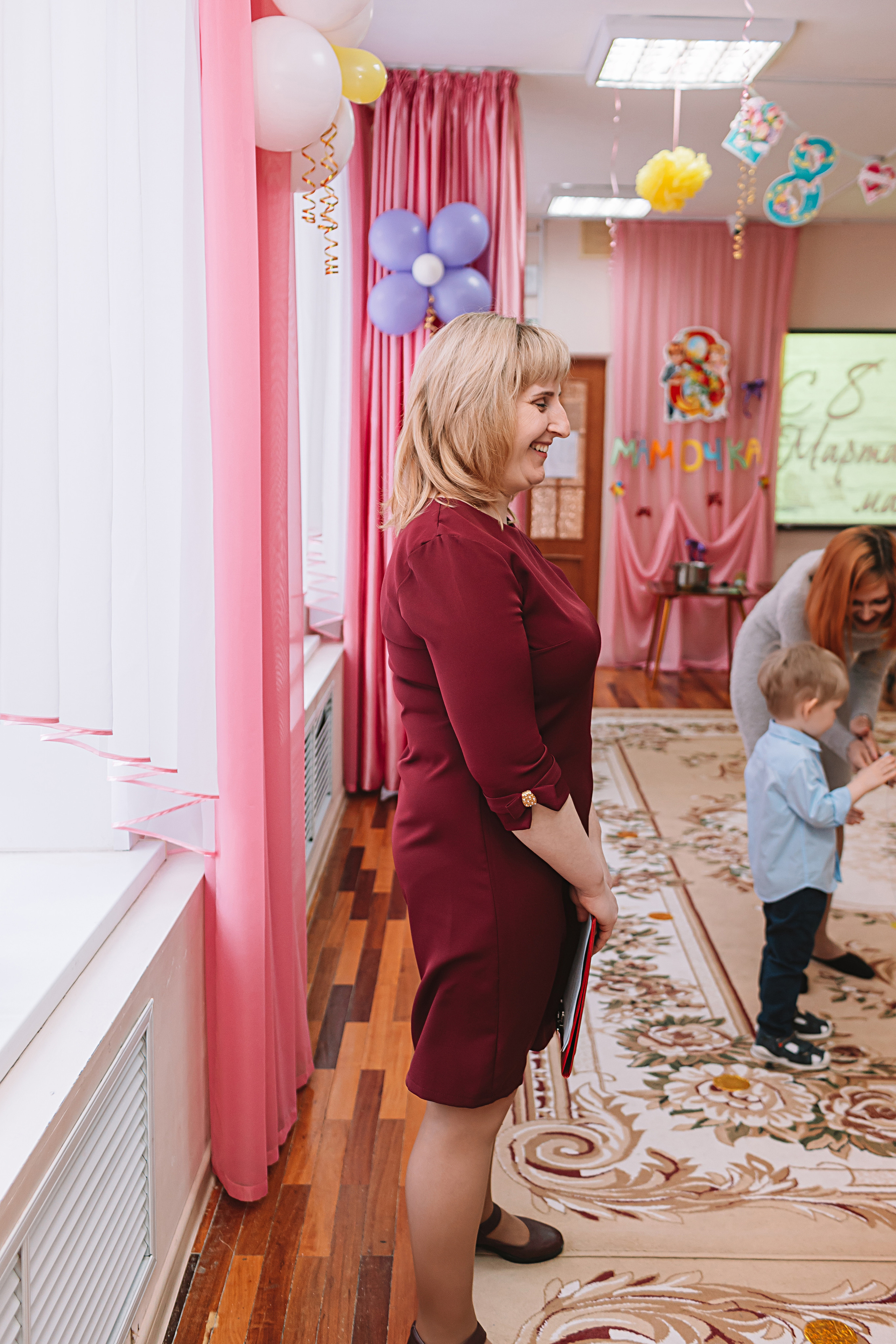 Утренник садик. Семейный фотограф Тюмень, фотограф на роды Салмина Мария