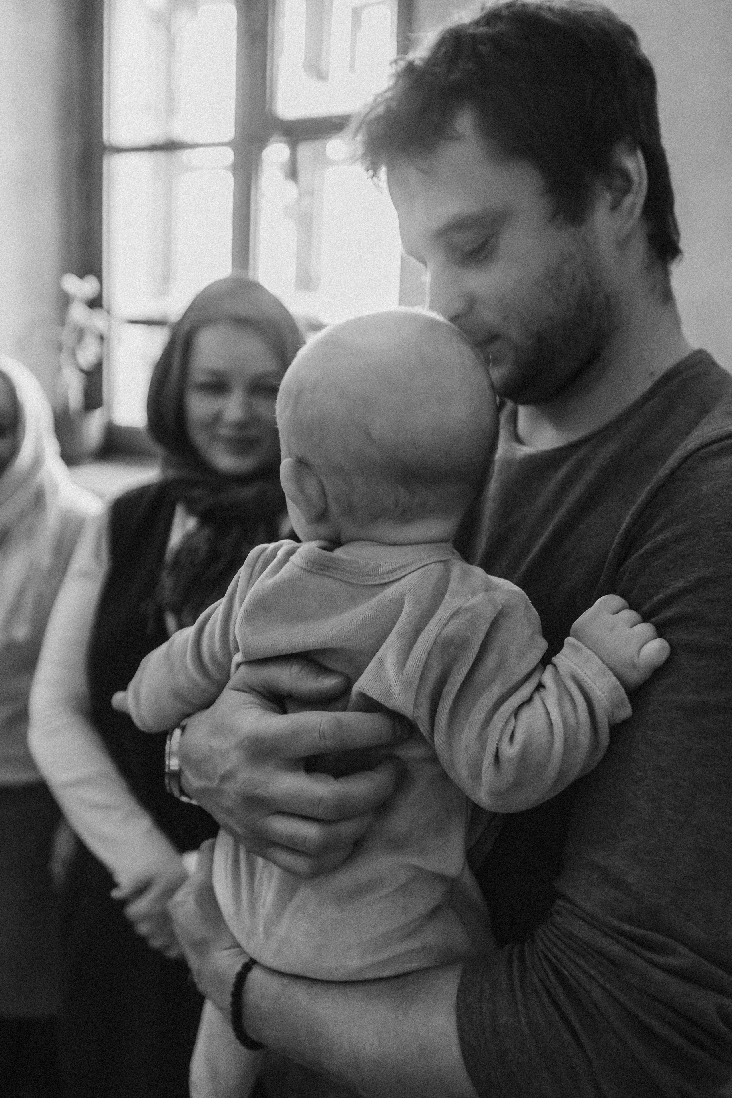 Крещение семакова. Семейный фотограф Тюмень, фотограф на роды Салмина Мария