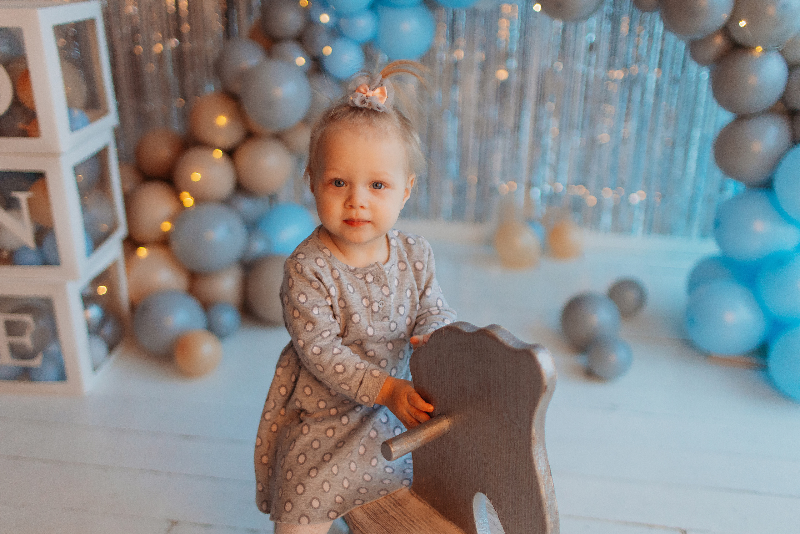 Годик в ВВ студио. Семейный фотограф Тюмень, фотограф на роды Салмина Мария