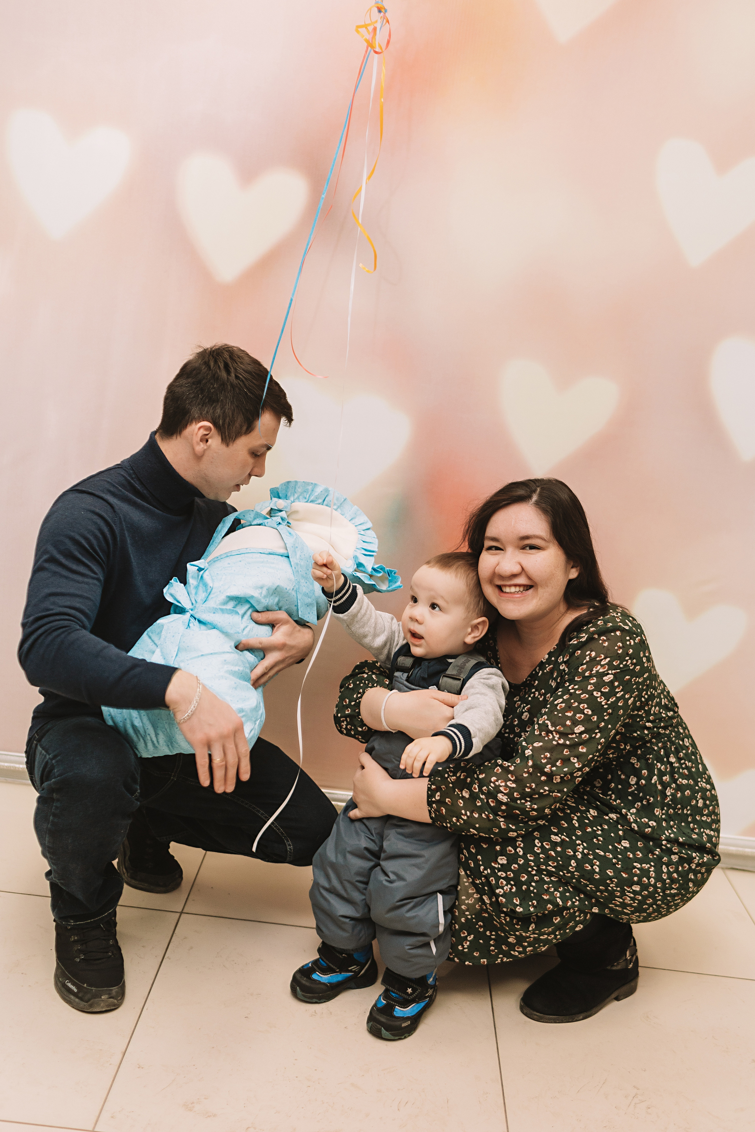 Выписка только зона ожидания. Семейный фотограф Тюмень, фотограф на роды Салмина Мария