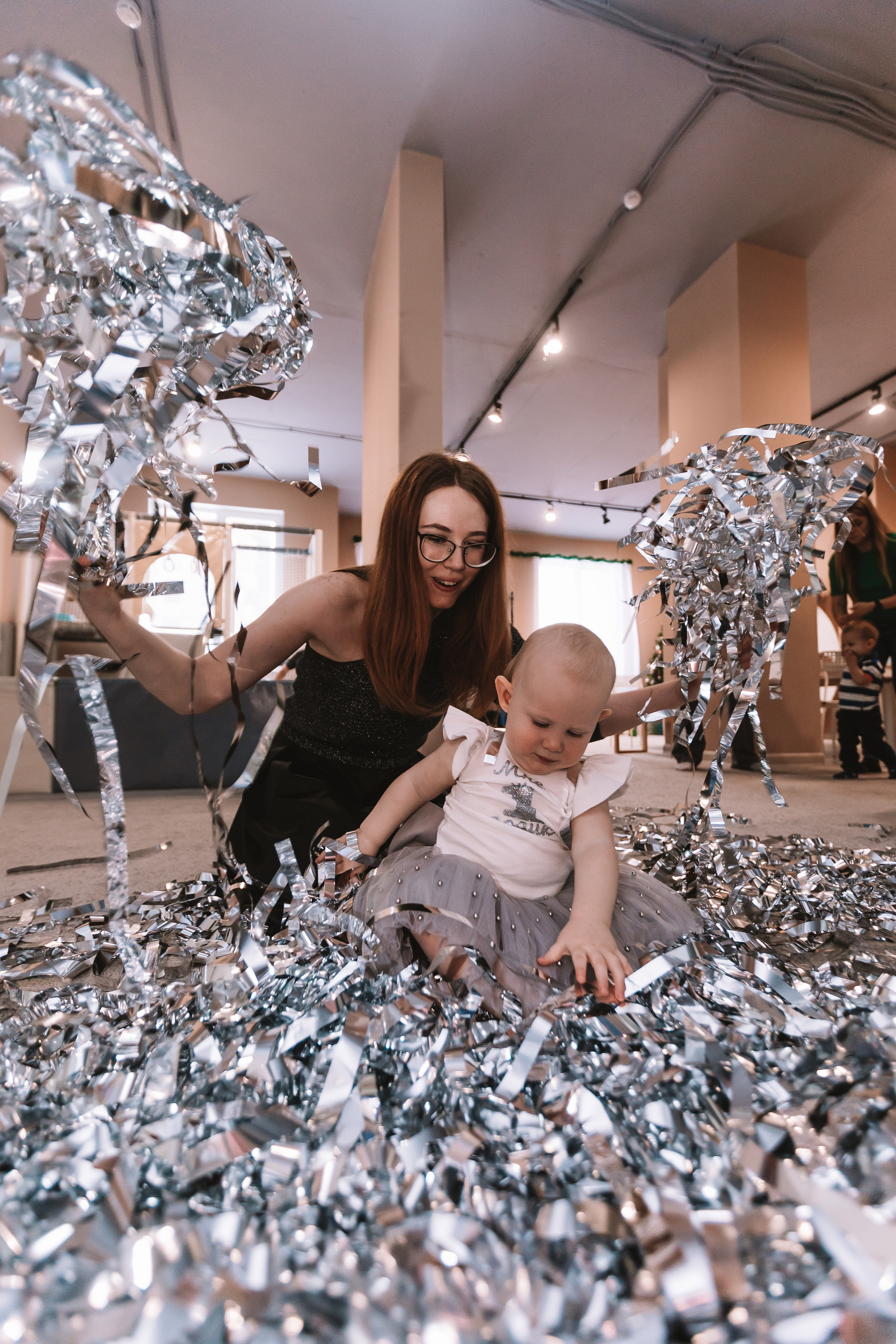 Первый годик в игровой. Семейный фотограф Тюмень, фотограф на роды Салмина Мария