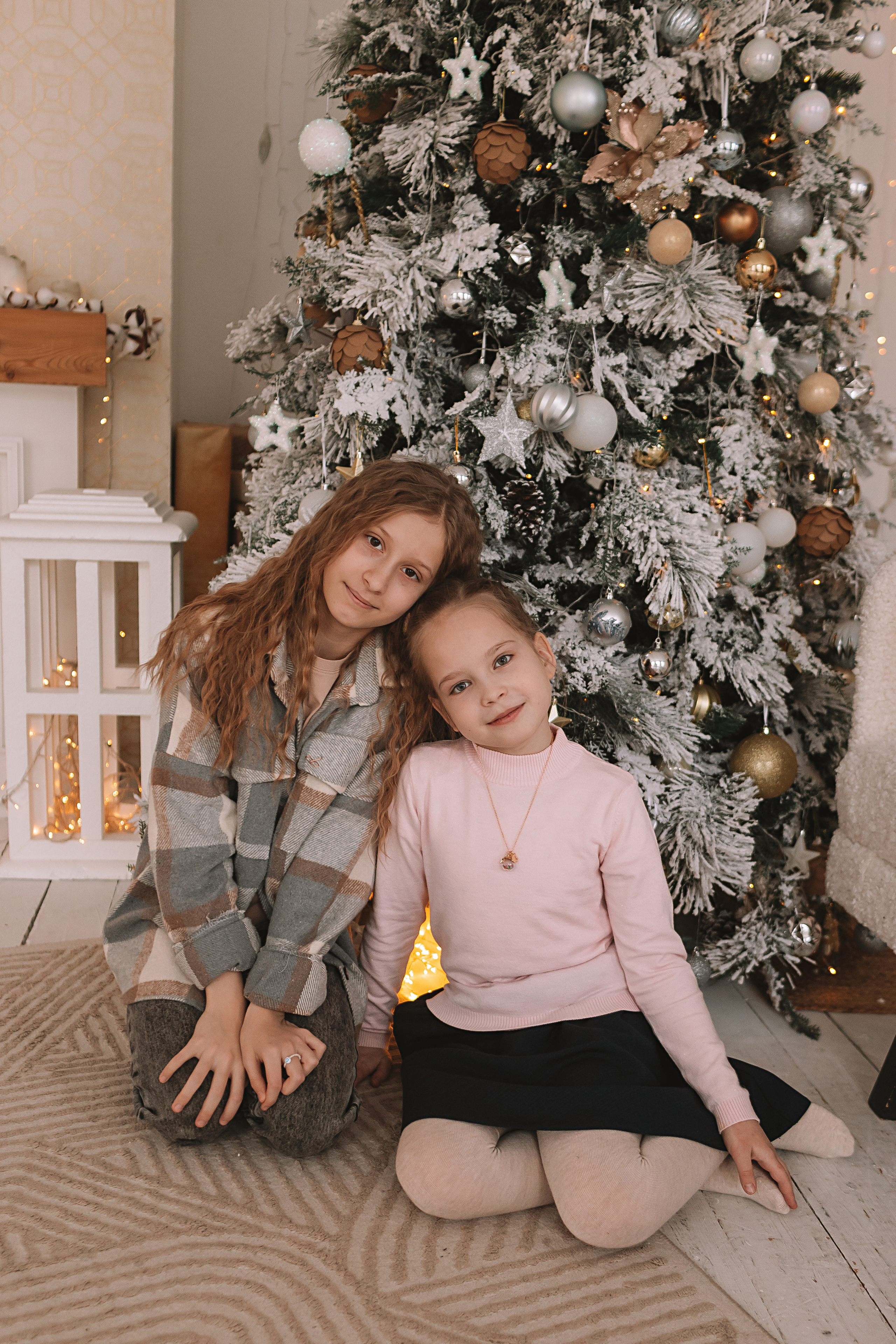 Новогодняя школьная в студии. Семейный фотограф Тюмень, фотограф на роды Салмина Мария