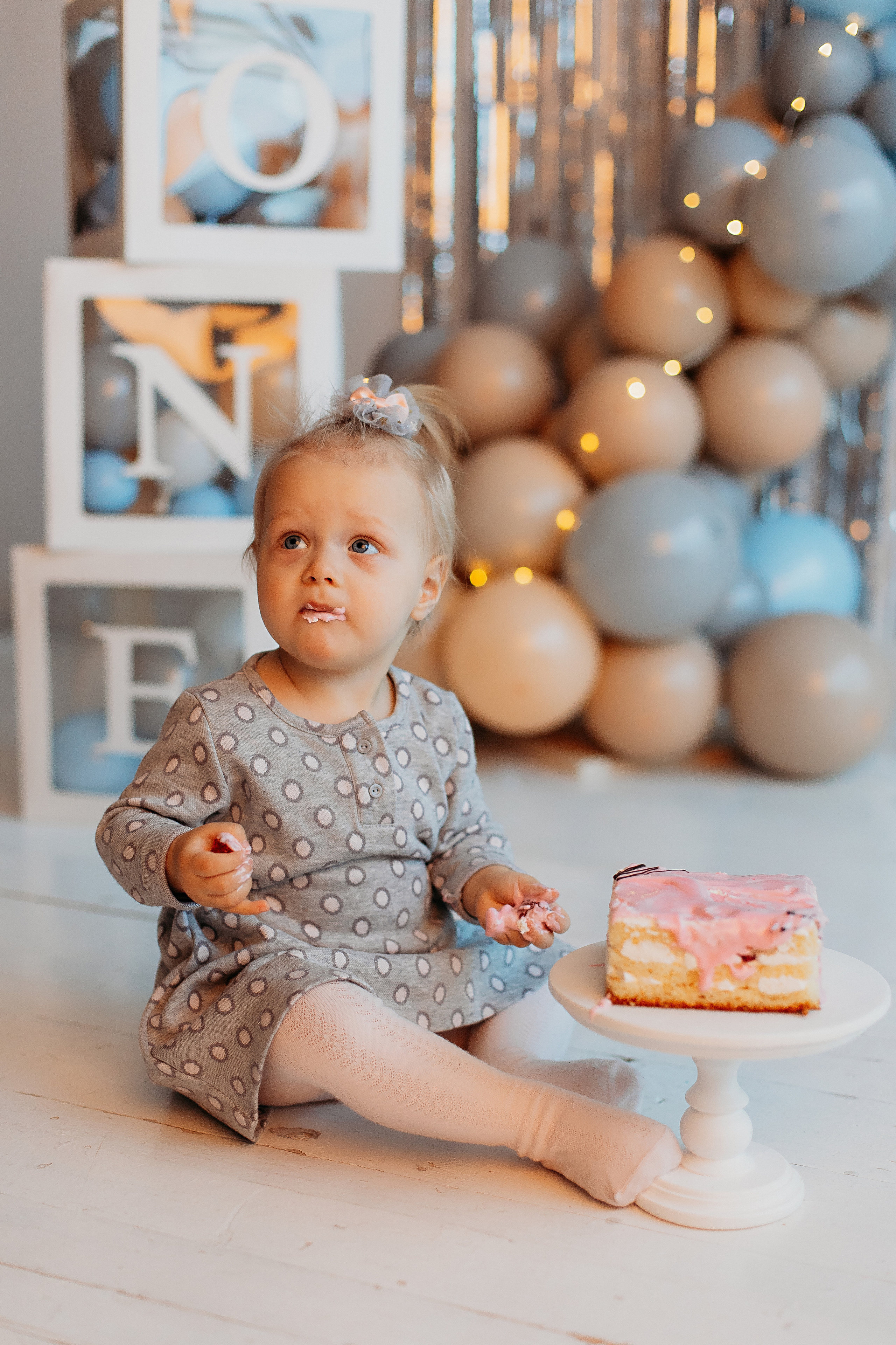 Годик в ВВ студио. Семейный фотограф Тюмень, фотограф на роды Салмина Мария