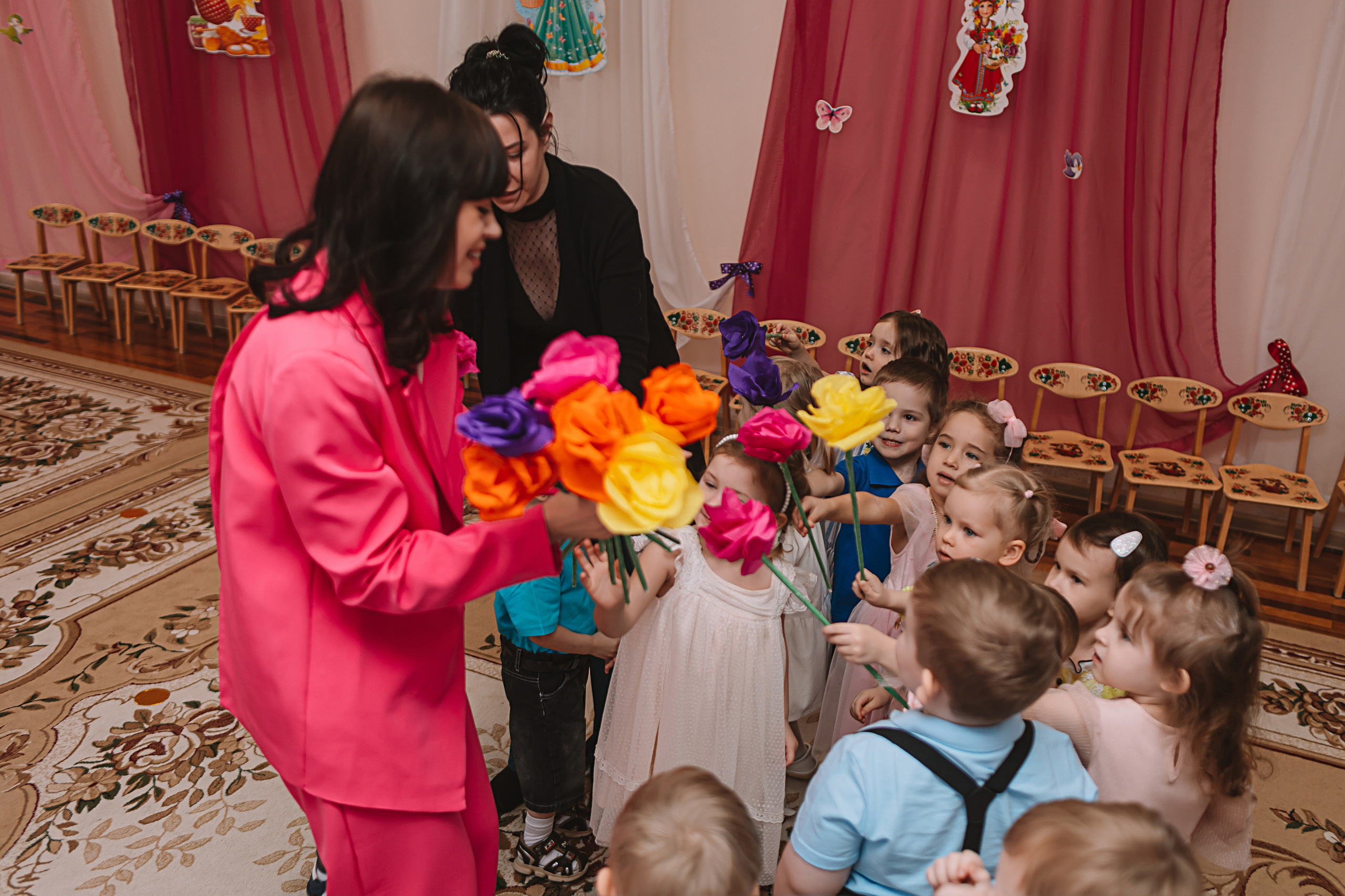 Утренник садик. Семейный фотограф Тюмень, фотограф на роды Салмина Мария