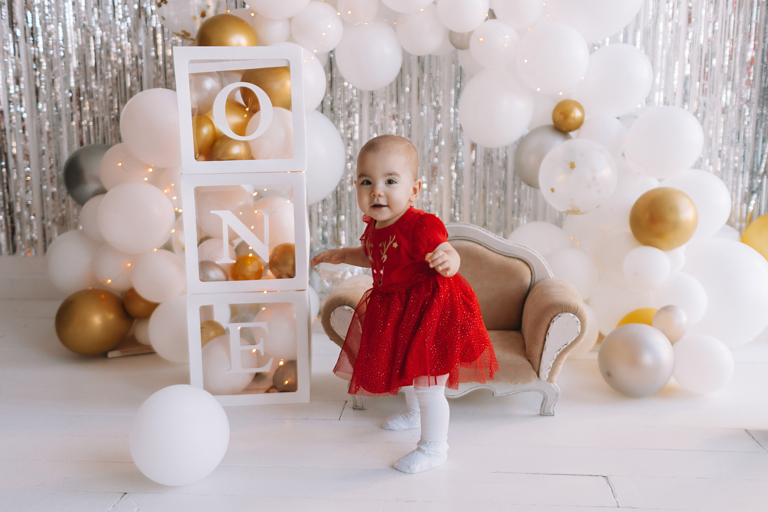 Годик в ВВ студио. Семейный фотограф Тюмень, фотограф на роды Салмина Мария