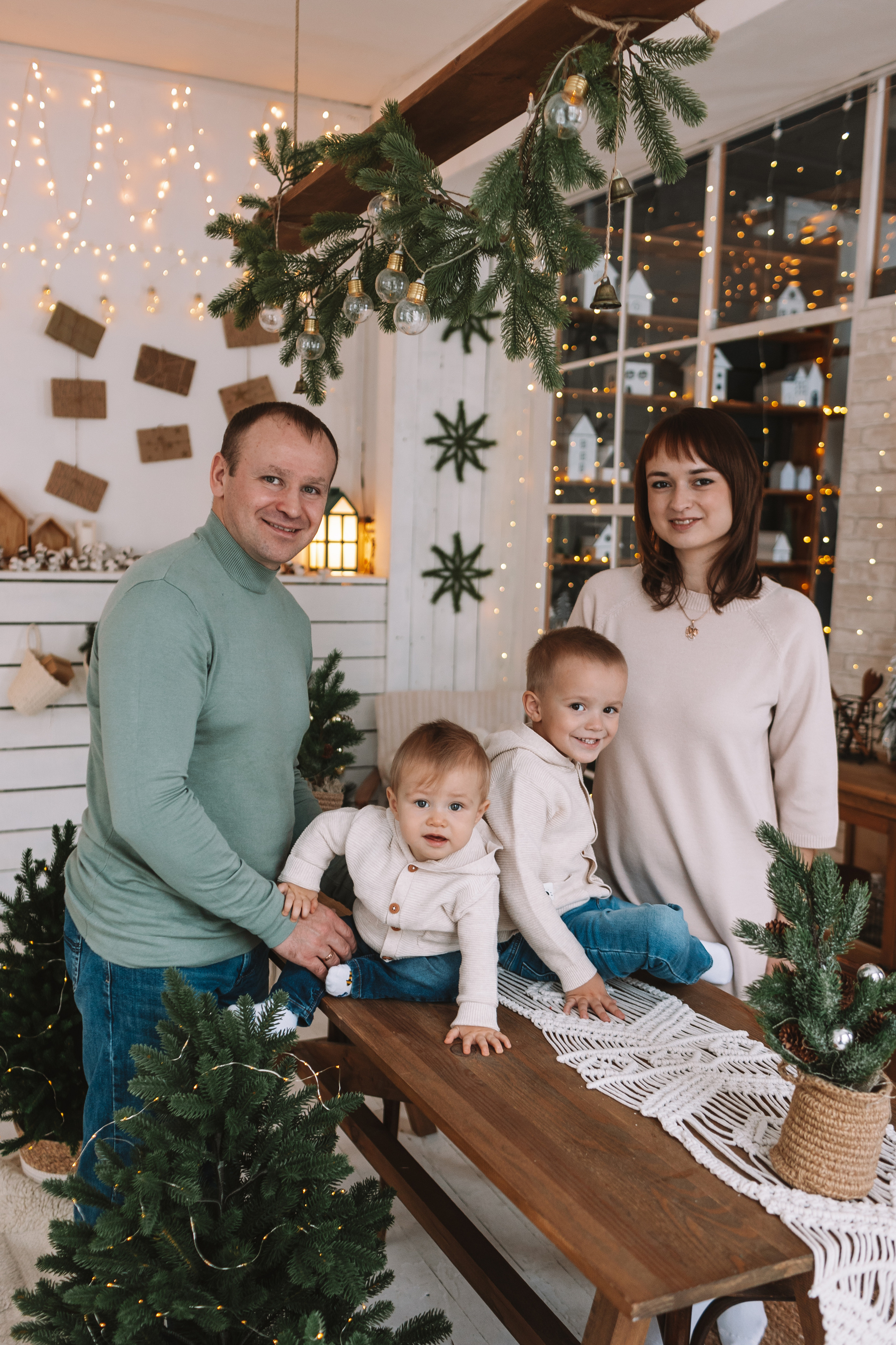 Студия Рояль (новогодняя). Семейный фотограф Тюмень, фотограф на роды Салмина Мария
